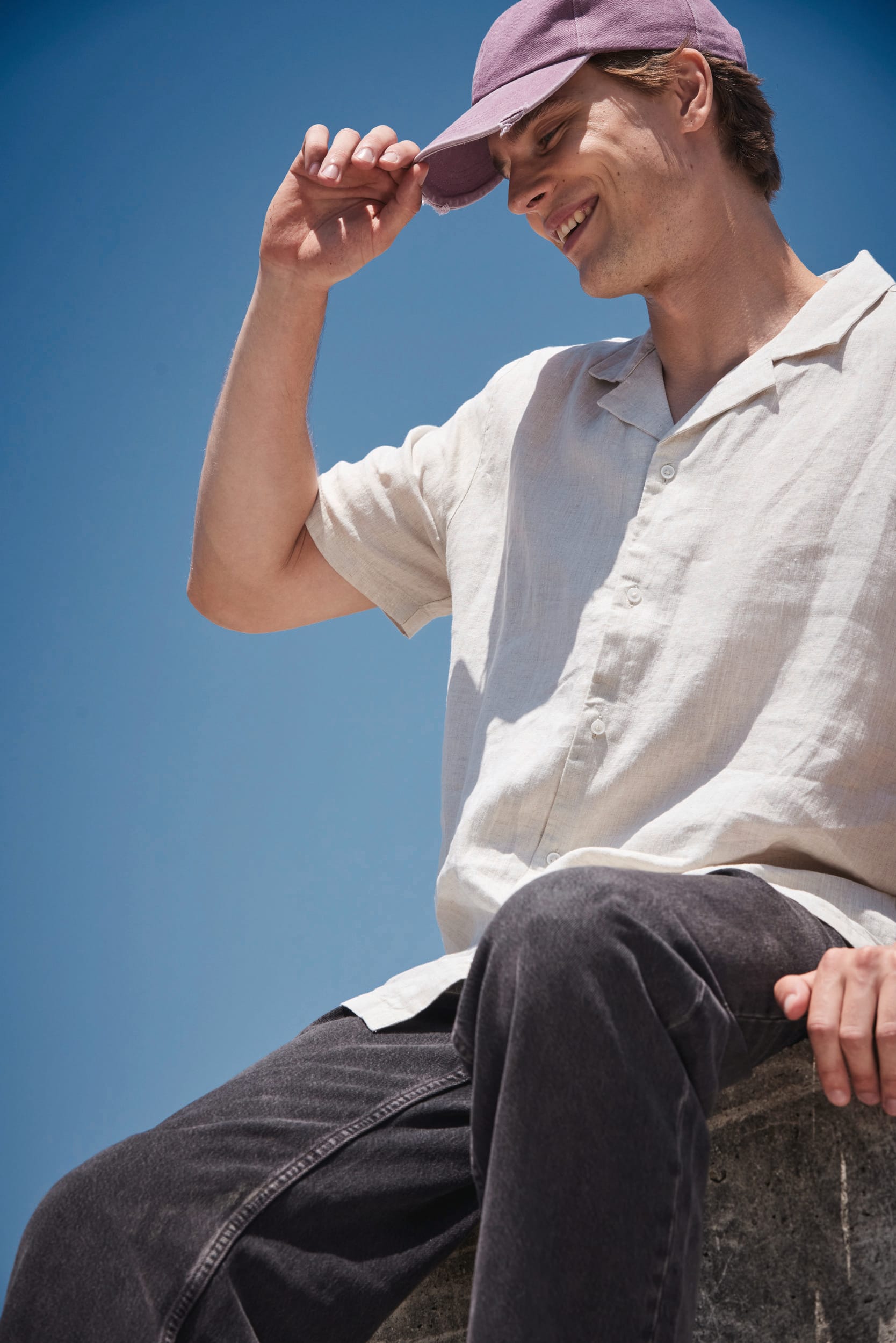 Zerrissene gewaschene Kappe