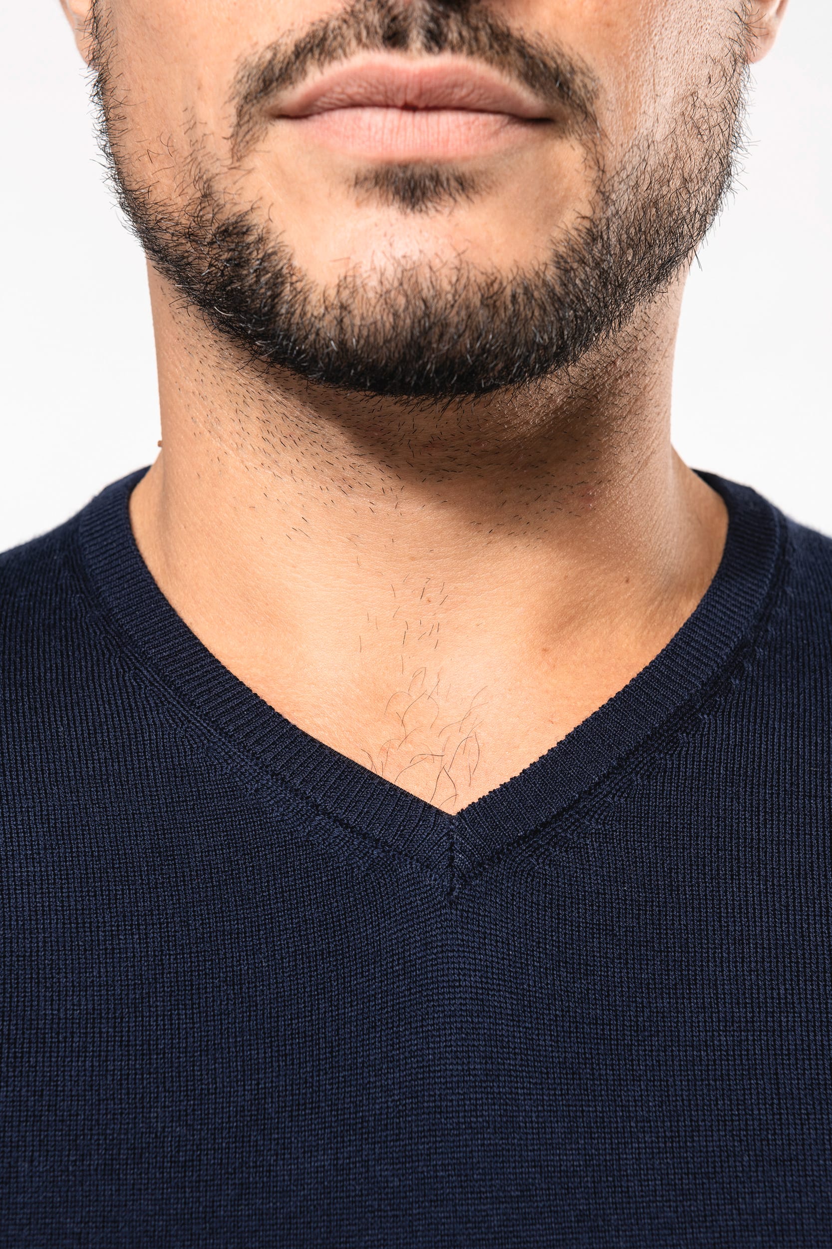 Merino-Herrenpullover mit V-Ausschnitt