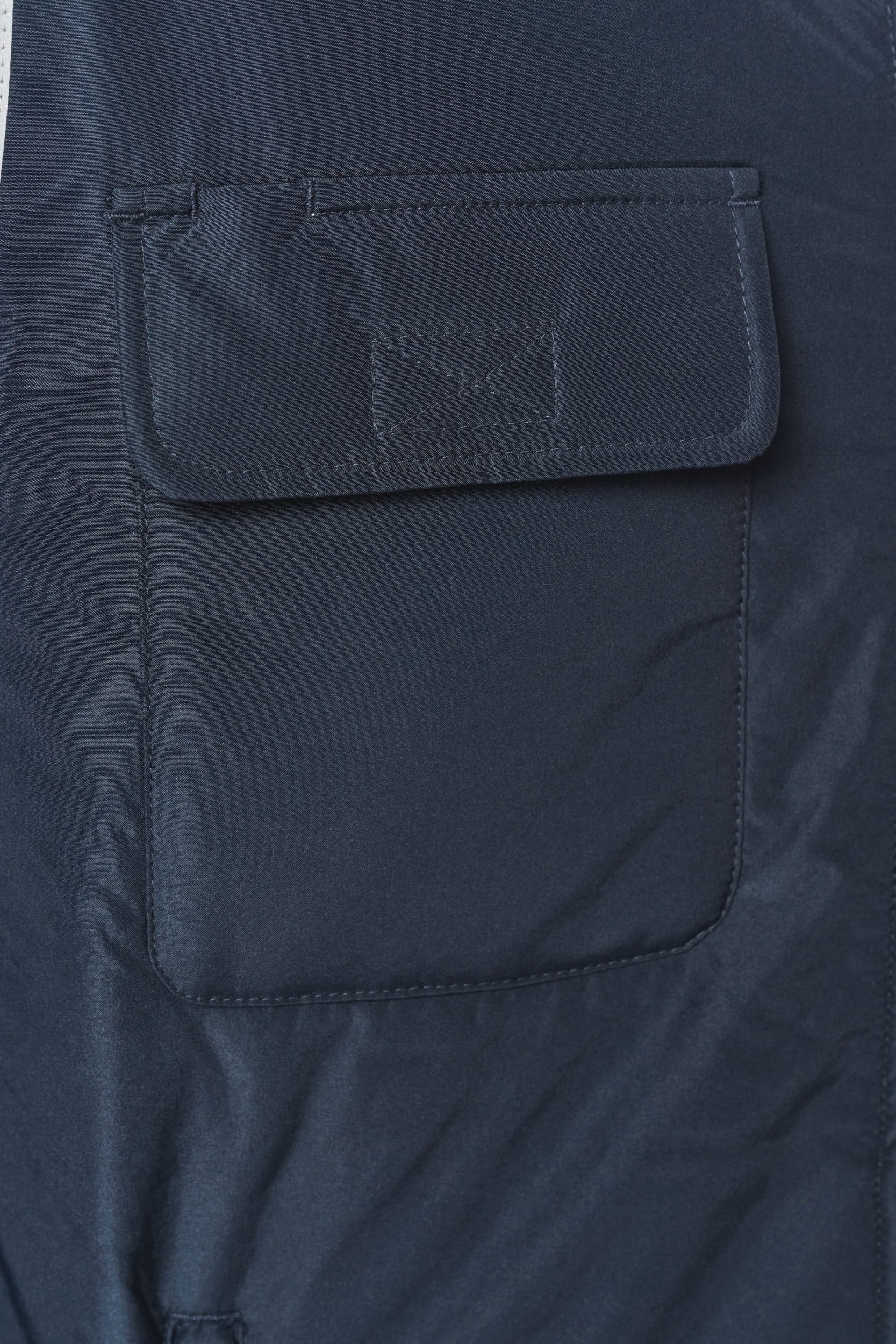 4-lagiger Bodywarmer mit Wärmeisolierung. 4-lagiger Bodywarmer mit Wärmeisolierung.
