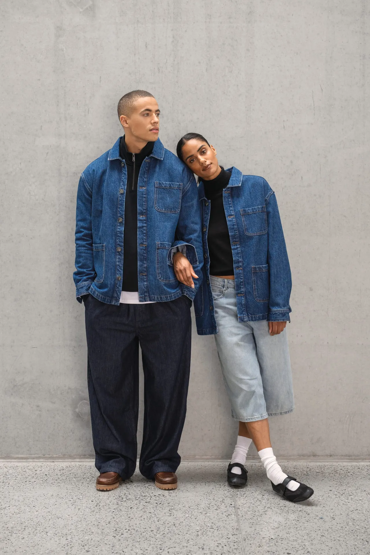 Umweltfreundliche Unisex-Jeansjacke mit überschnittenen Schultern