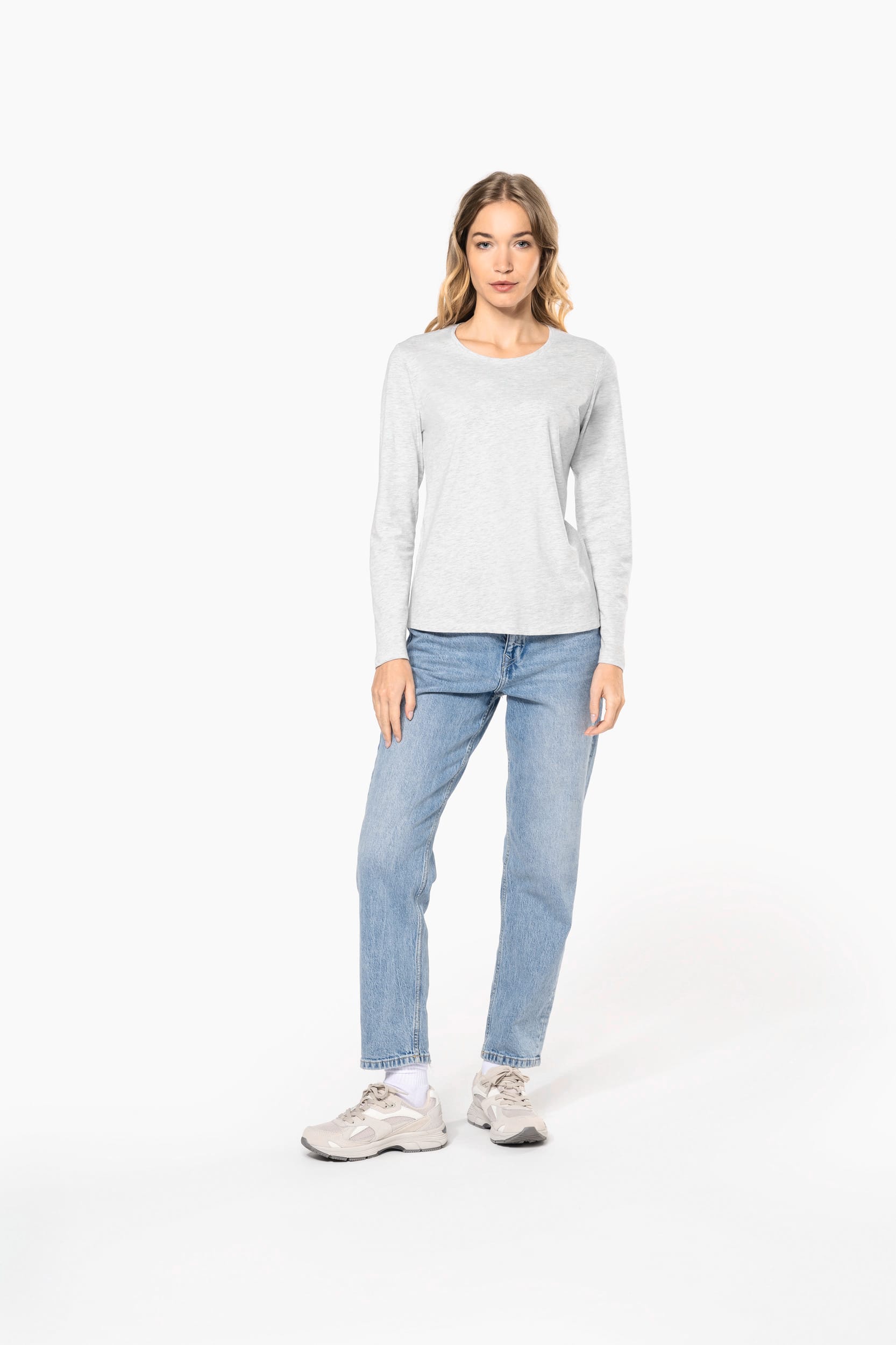 Ladies' long-sleeved crew neck T-shirt