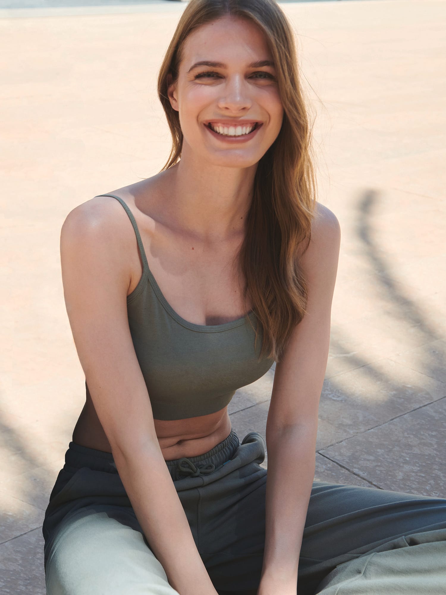 Kurzes, umweltfreundliches Damen-Top