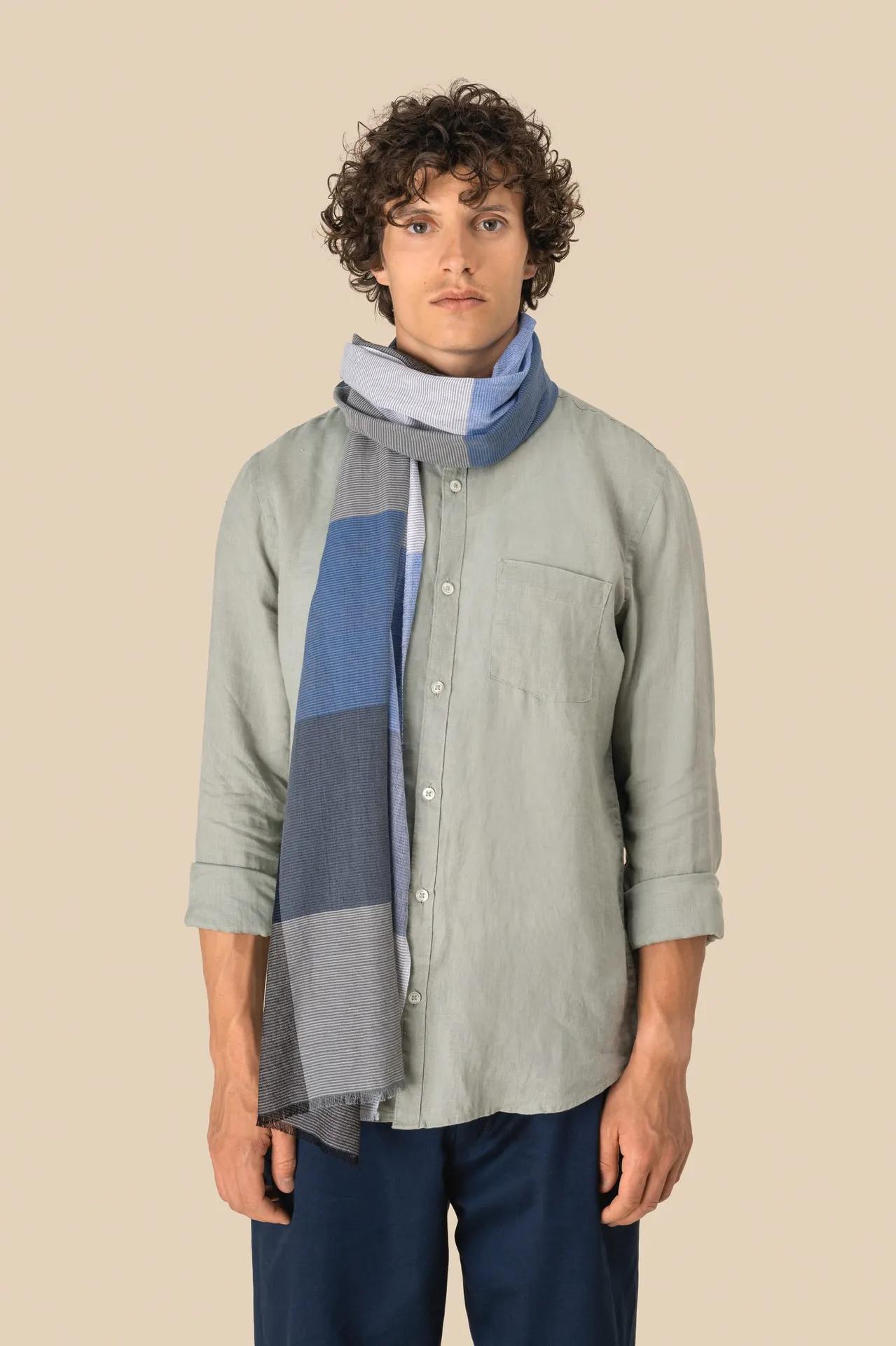 Kariertes Unisex-Schal