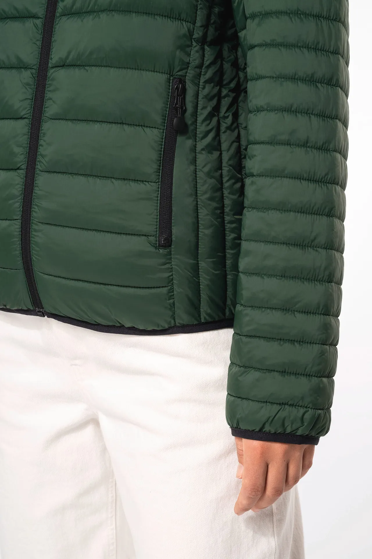 Leichte Damen-Steppjacke mit Kapuze