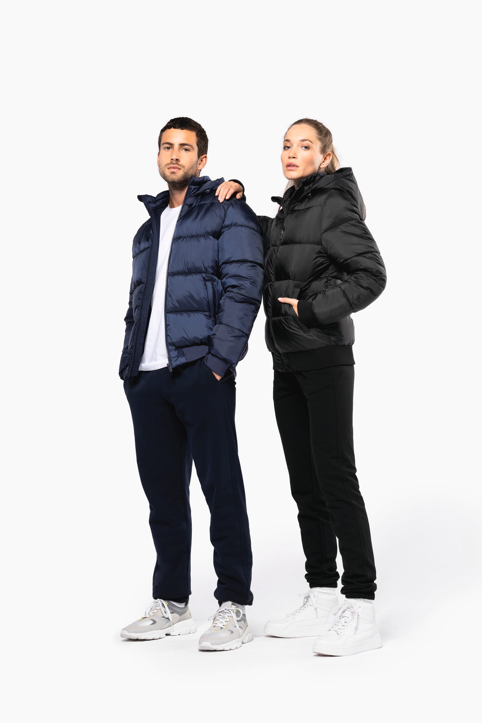 Recycelte Unisex-Ripstop-Jacke mit Kapuze Recycelte Unisex-Ripstop-Jacke mit Kapuze