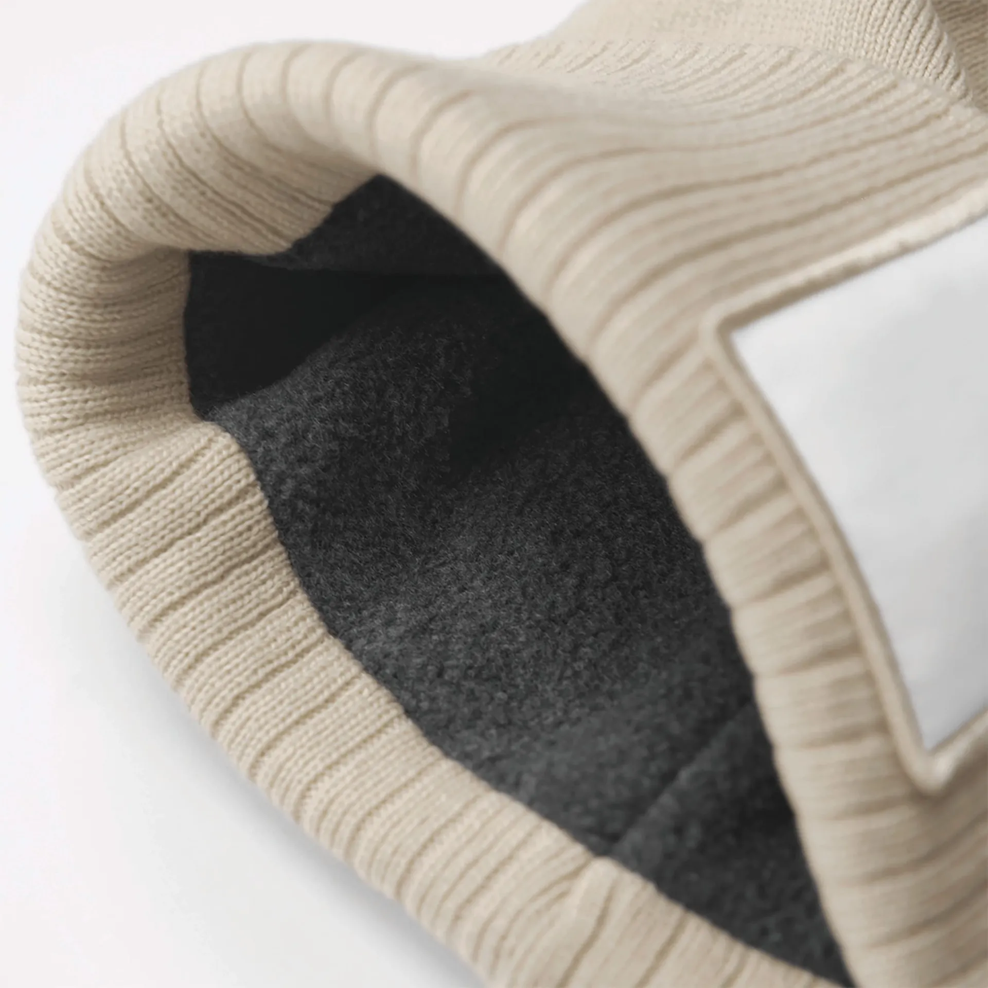 Mütze mit aufgesetztem Patch