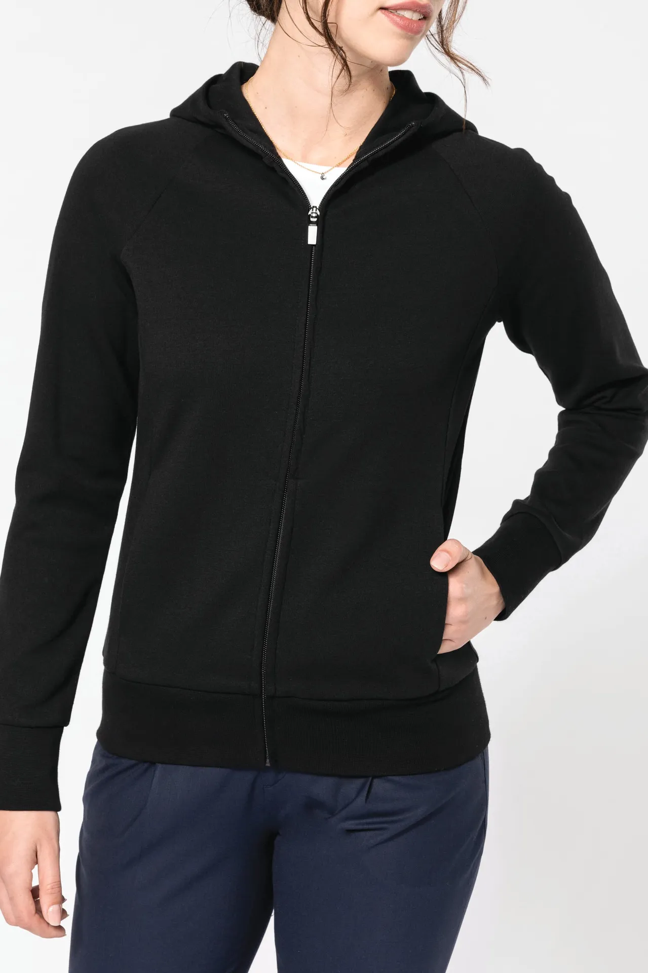 Damenjacke mit Reißverschluss und Kapuze