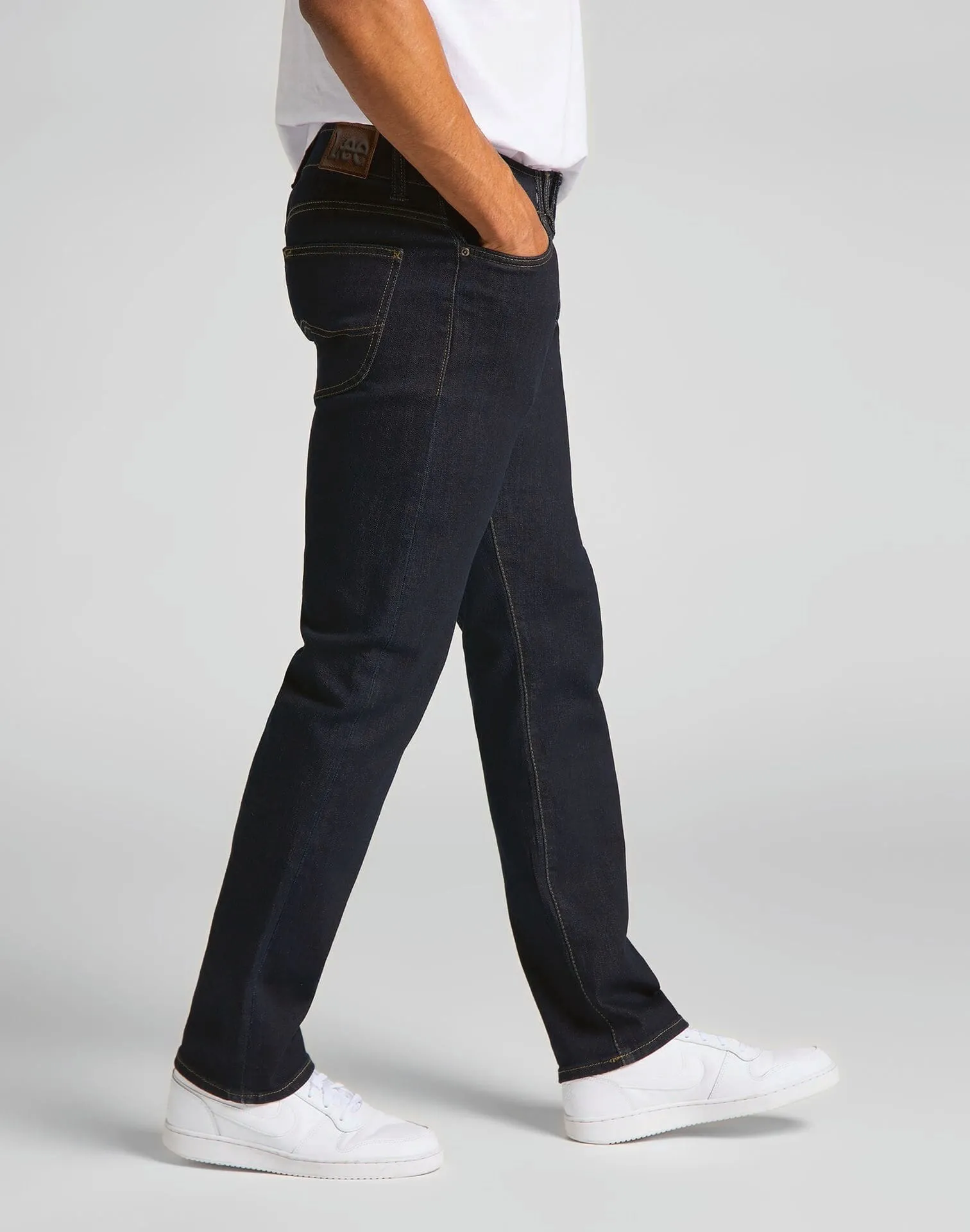 Extreme Motion Slim Fit Jeans