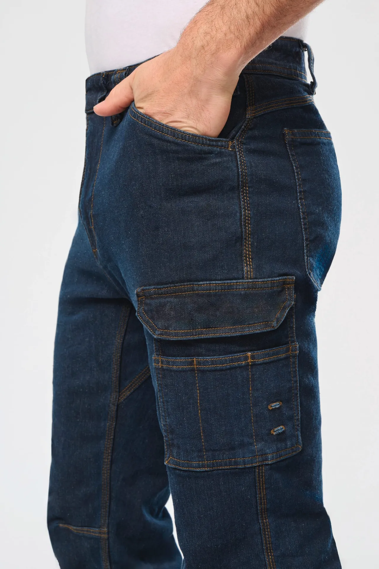 Denim-Herrenhose mit mehreren Taschen