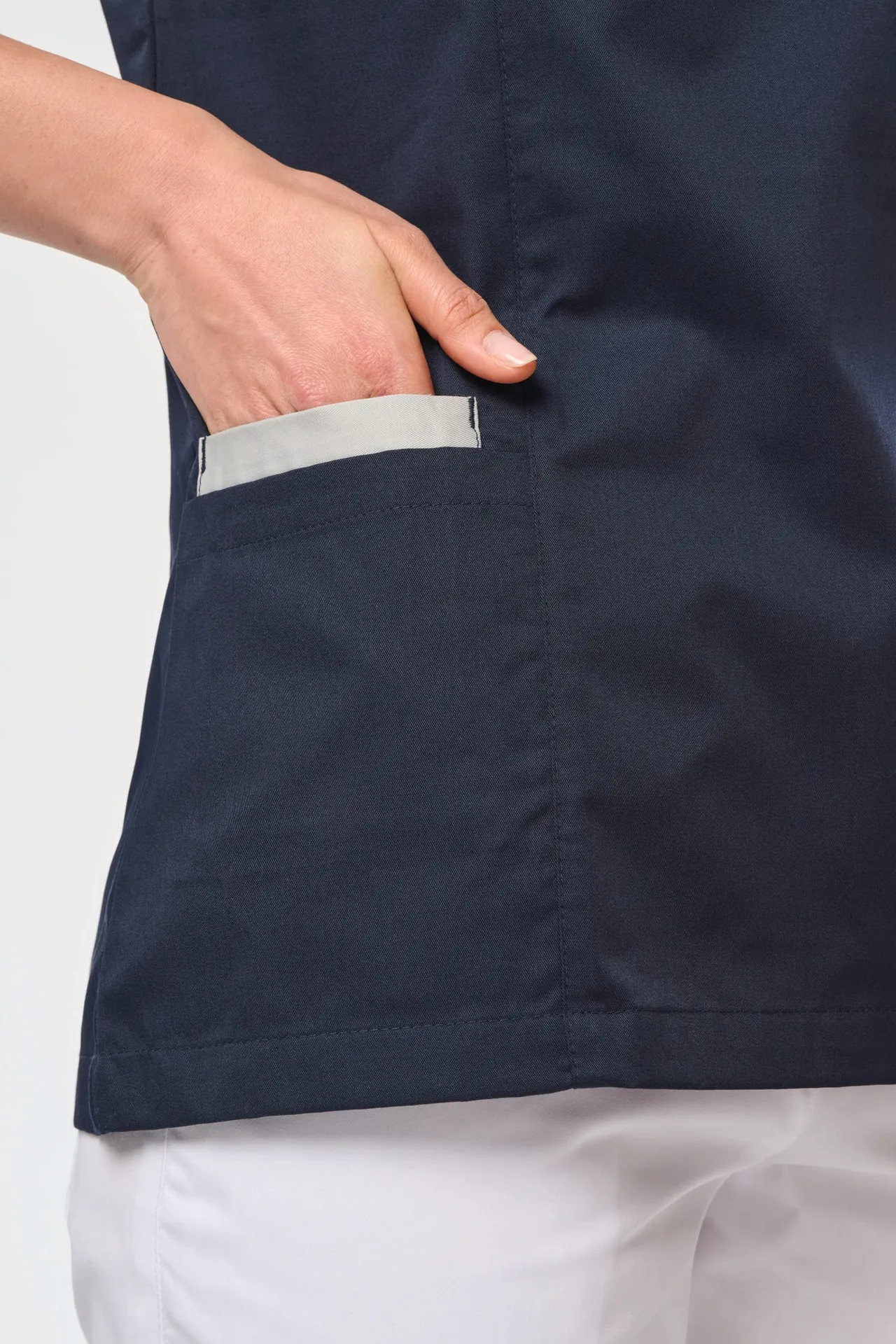 Damenkittel aus Baumwollpolyester mit Druckknöpfen