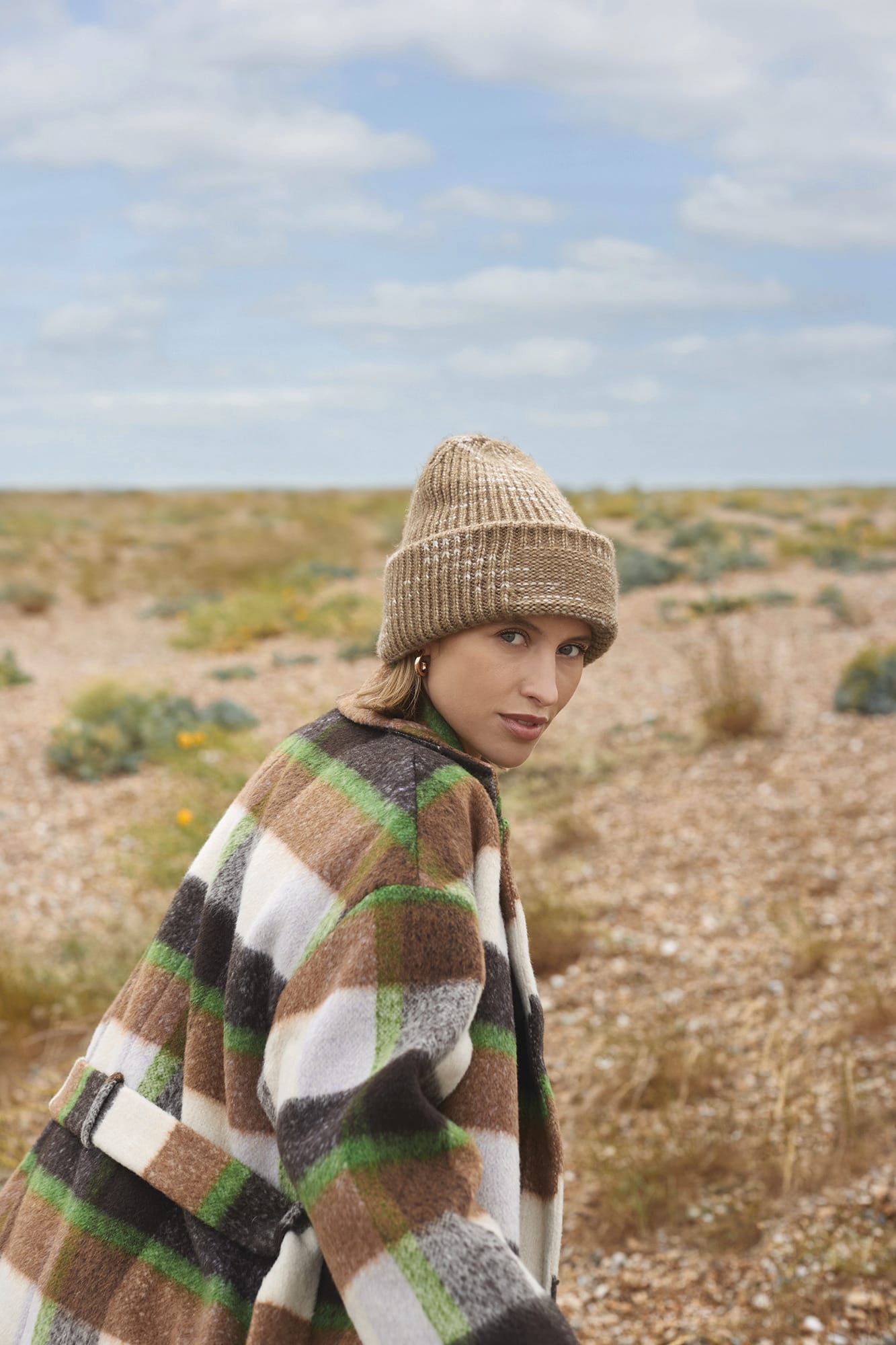 Mütze mit Patch aus grobem Maschenwerk