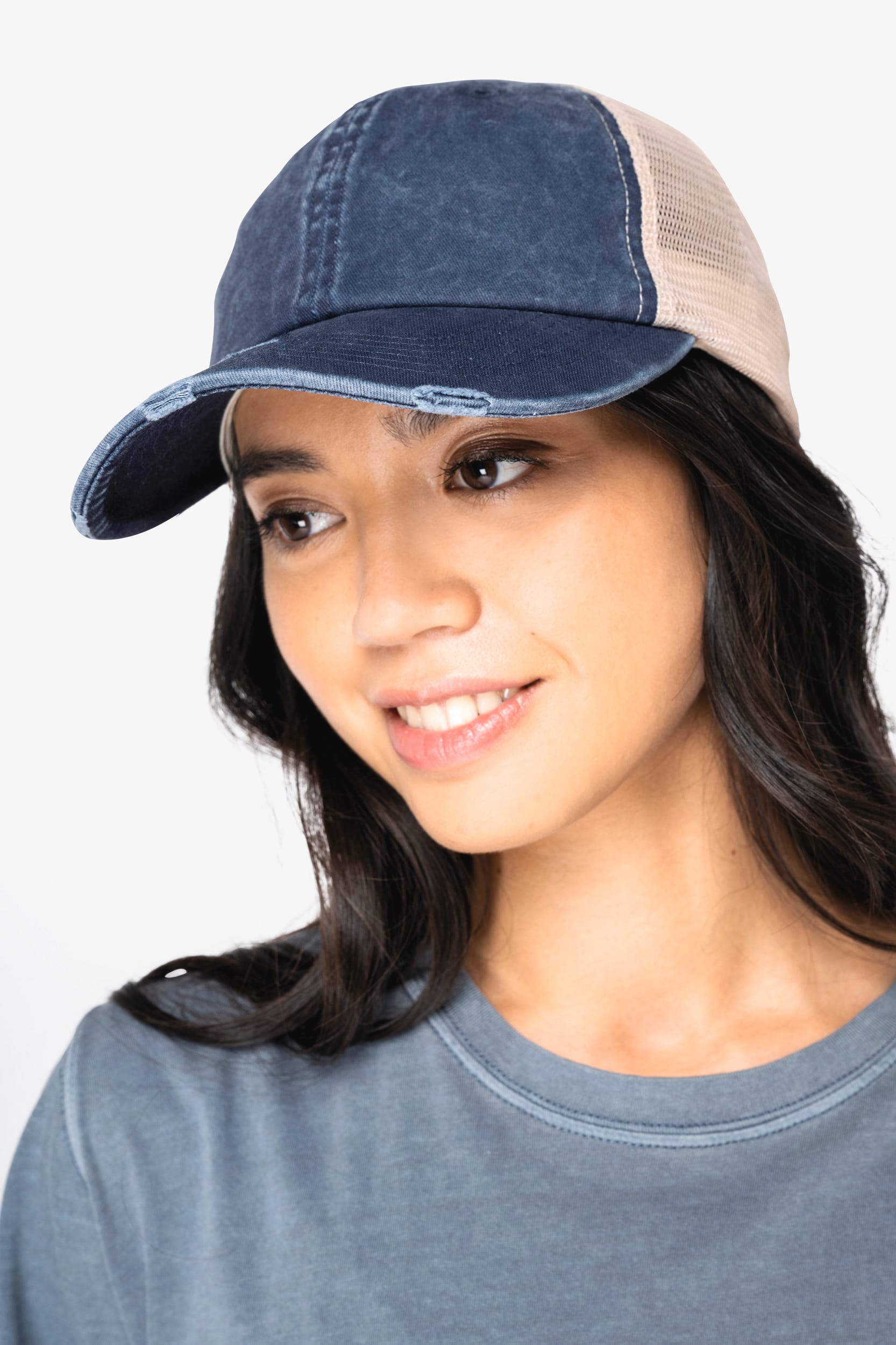 Umweltfreundliche Unisex Trucker-Cap im zerrissenen Look