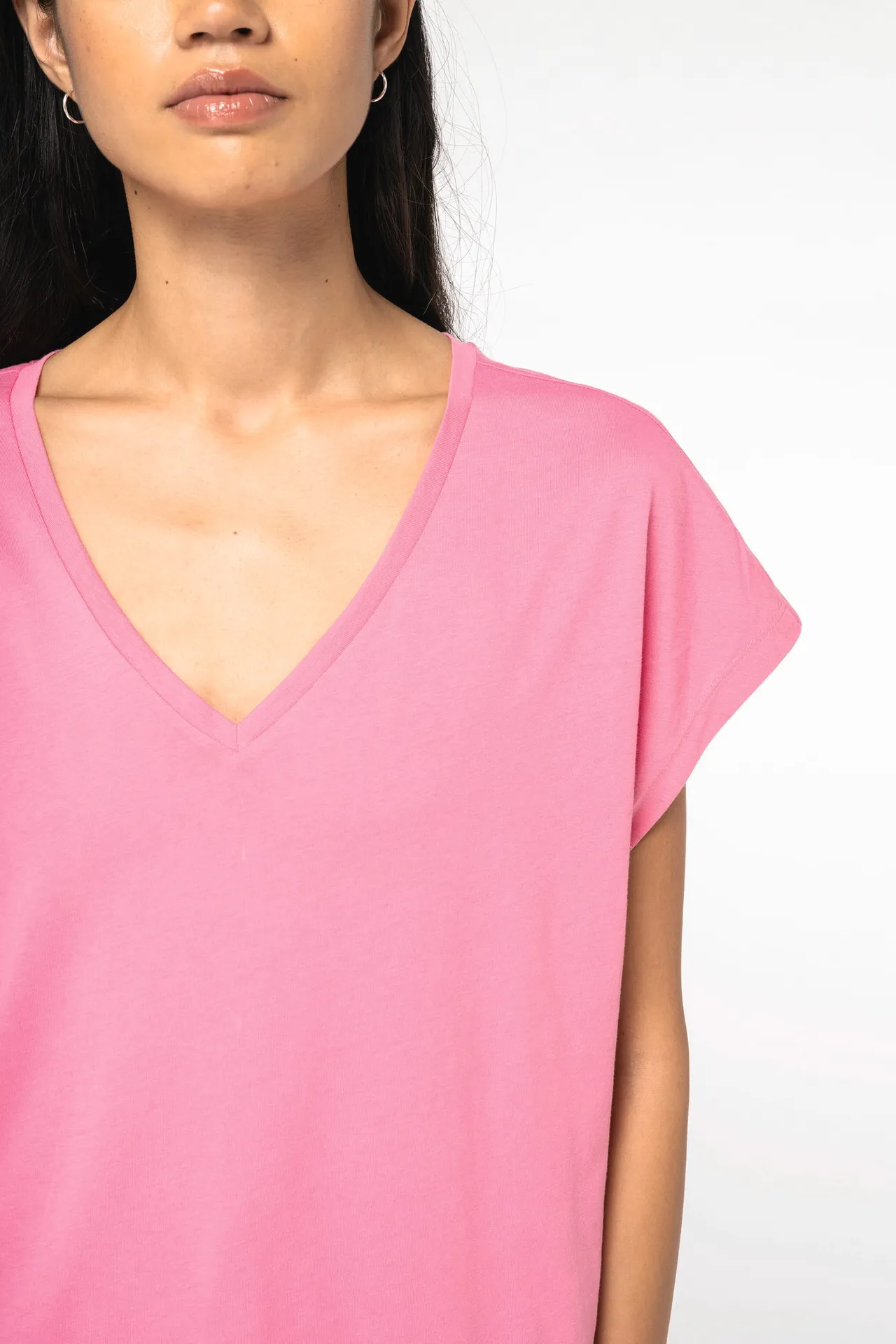 Umweltfreundliches Loose Damen-T-Shirt mit V-Ausschnitt