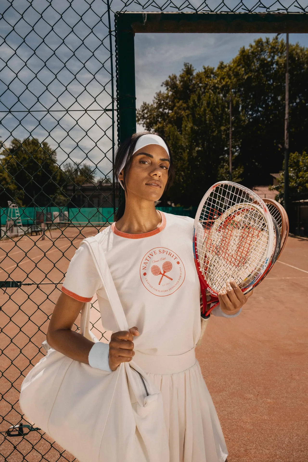Umweltfreundliches Ringer-T-Shirt mit kontrastierenden Kanten, verwaschener Effekt, Damen