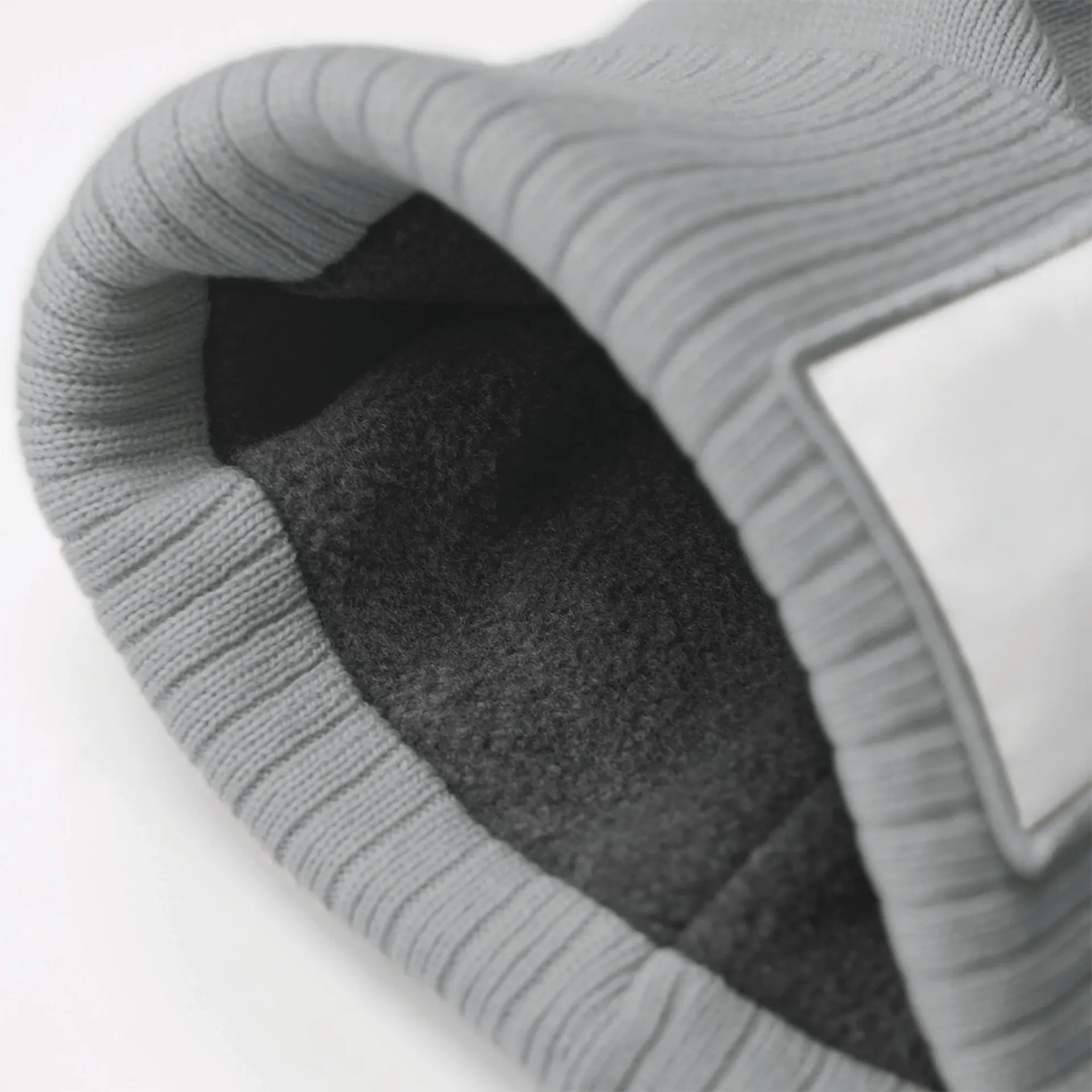 Mütze mit aufgesetztem Patch