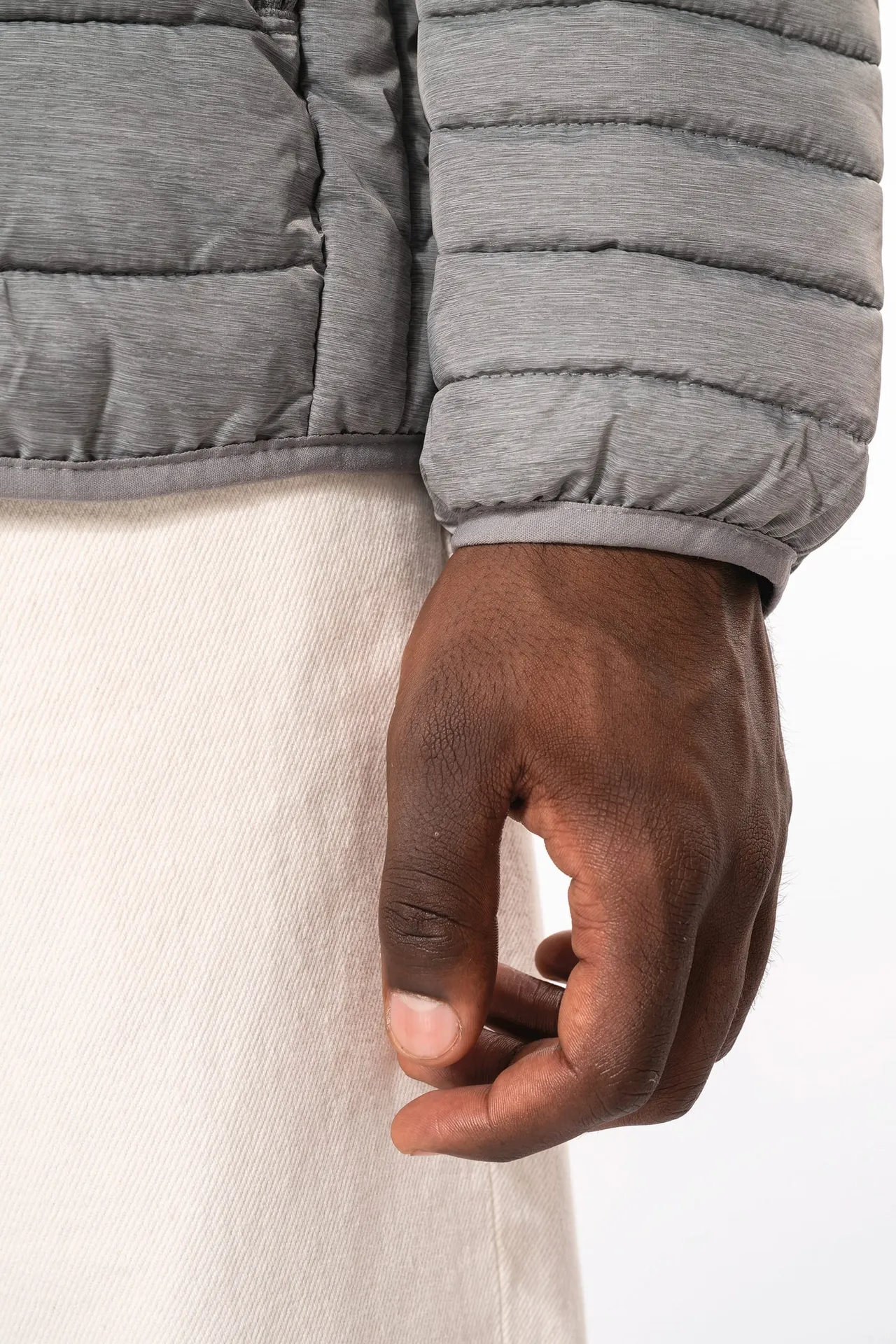 Leichte Herren-Steppjacke mit Kapuze