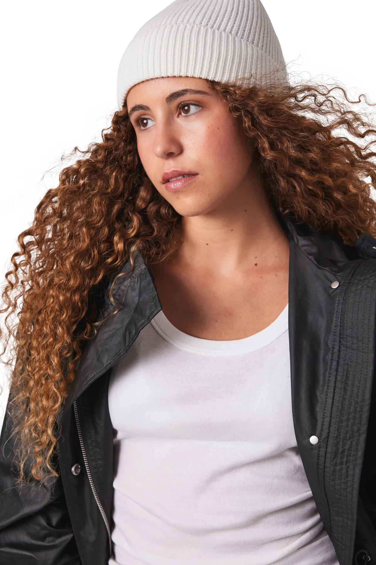 Gerippte Mütze mit Umschlag