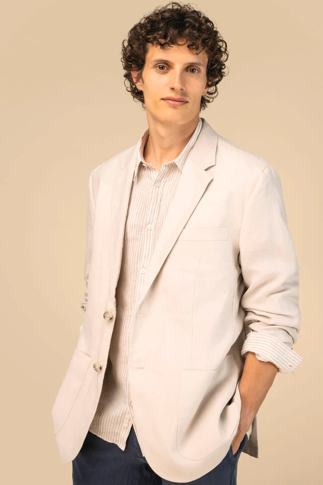 Herren-Blazer aus verwaschenem Leinen