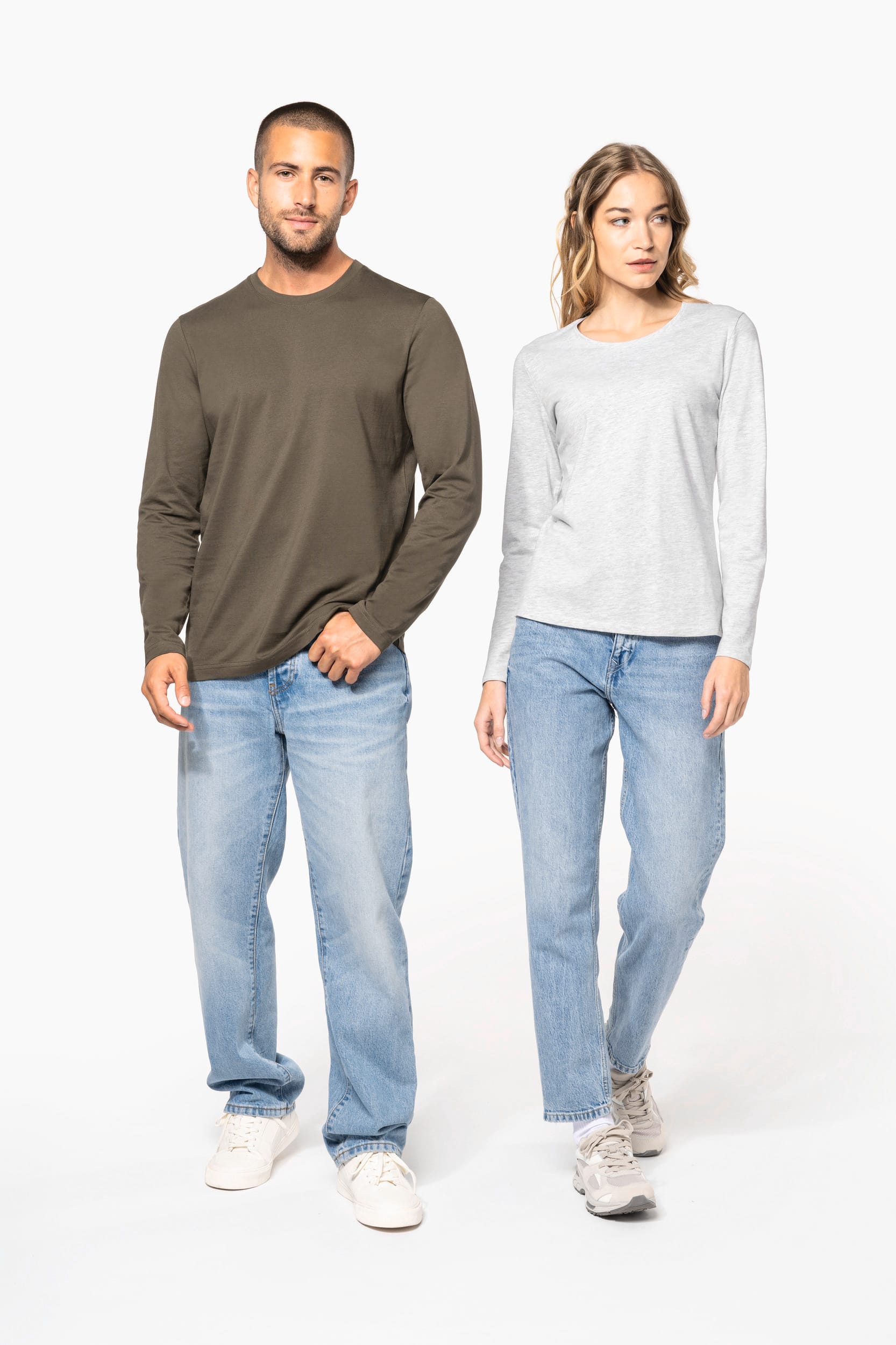 Ladies' long-sleeved crew neck T-shirt