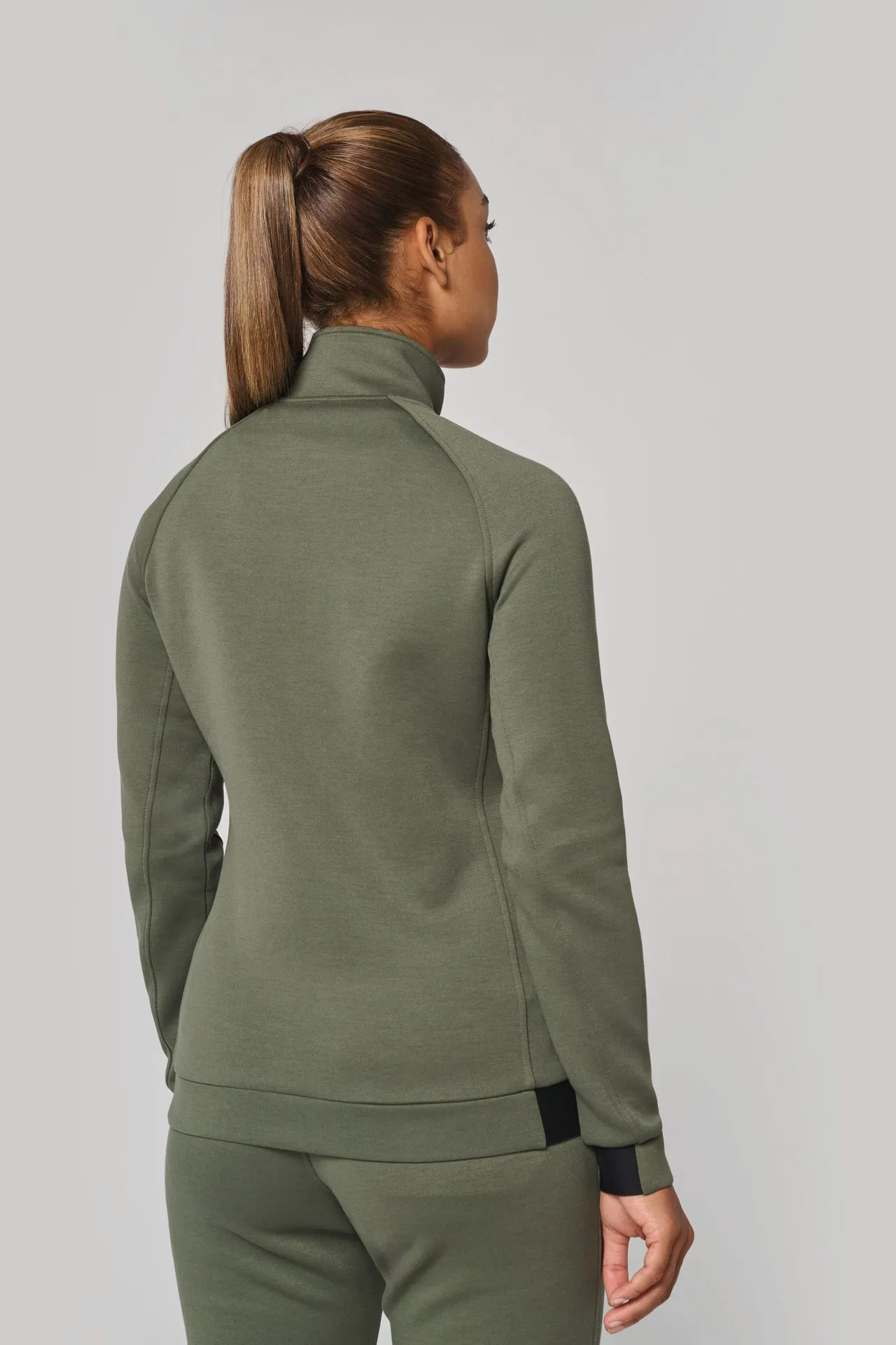 Damenjacke mit hochgeschlossenem Kragen