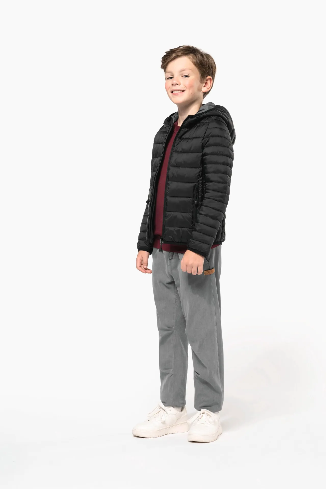 Leichte Steppjacke mit Kapuze