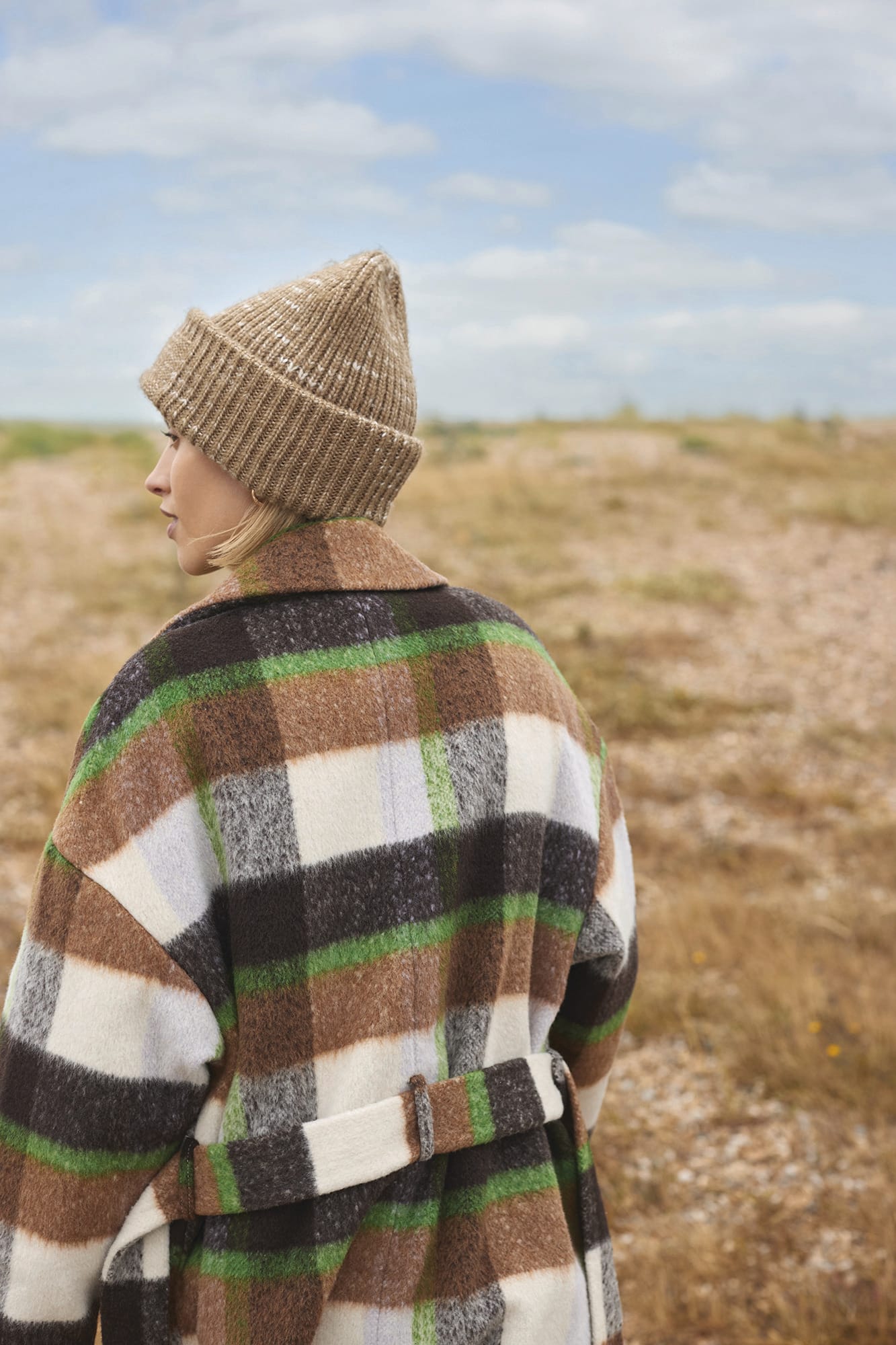 Mütze mit Patch aus grobem Maschenwerk
