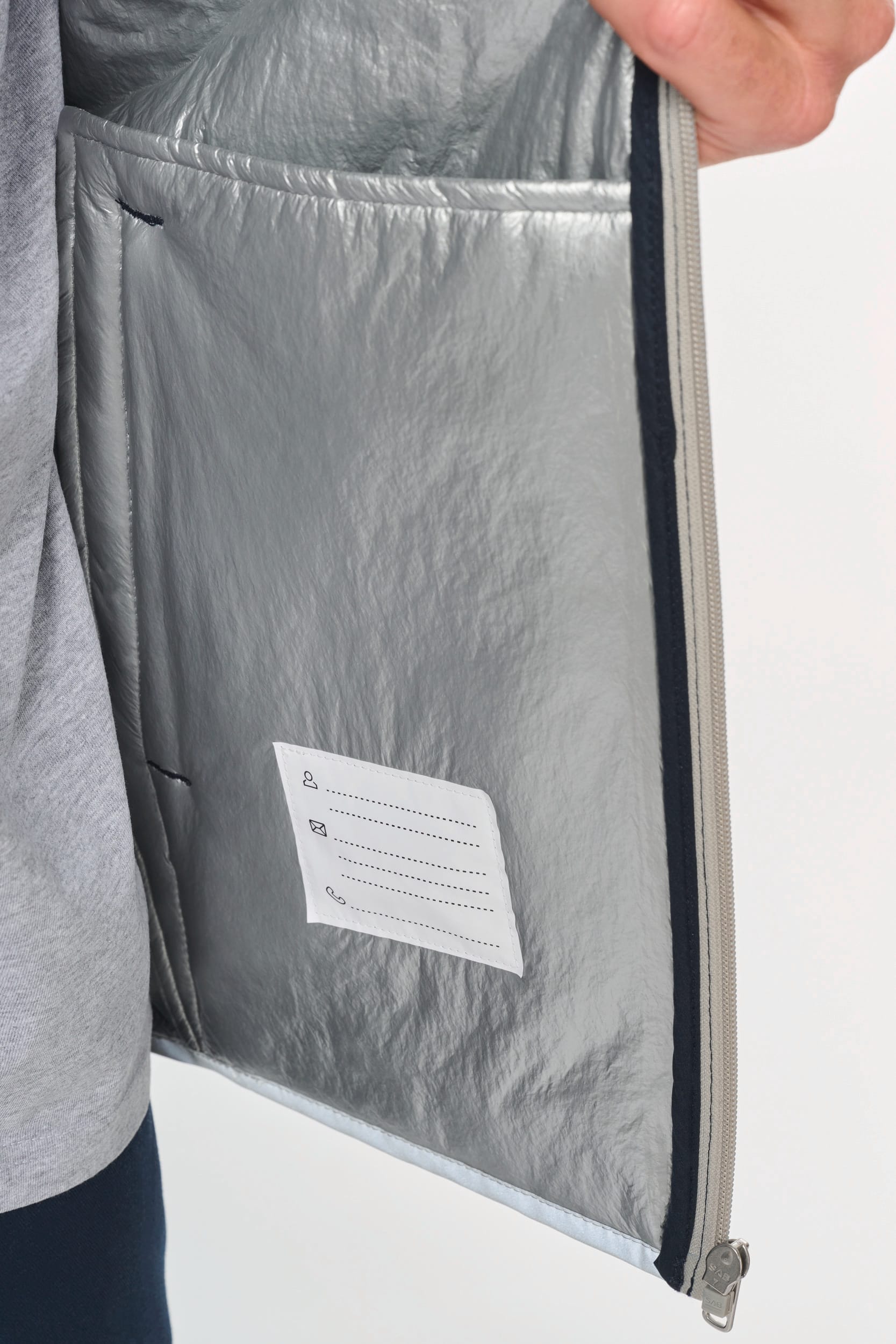 4-Lagige Jacke mit Wärmeisolierung 4-Lagige Jacke mit Wärmeisolierung
