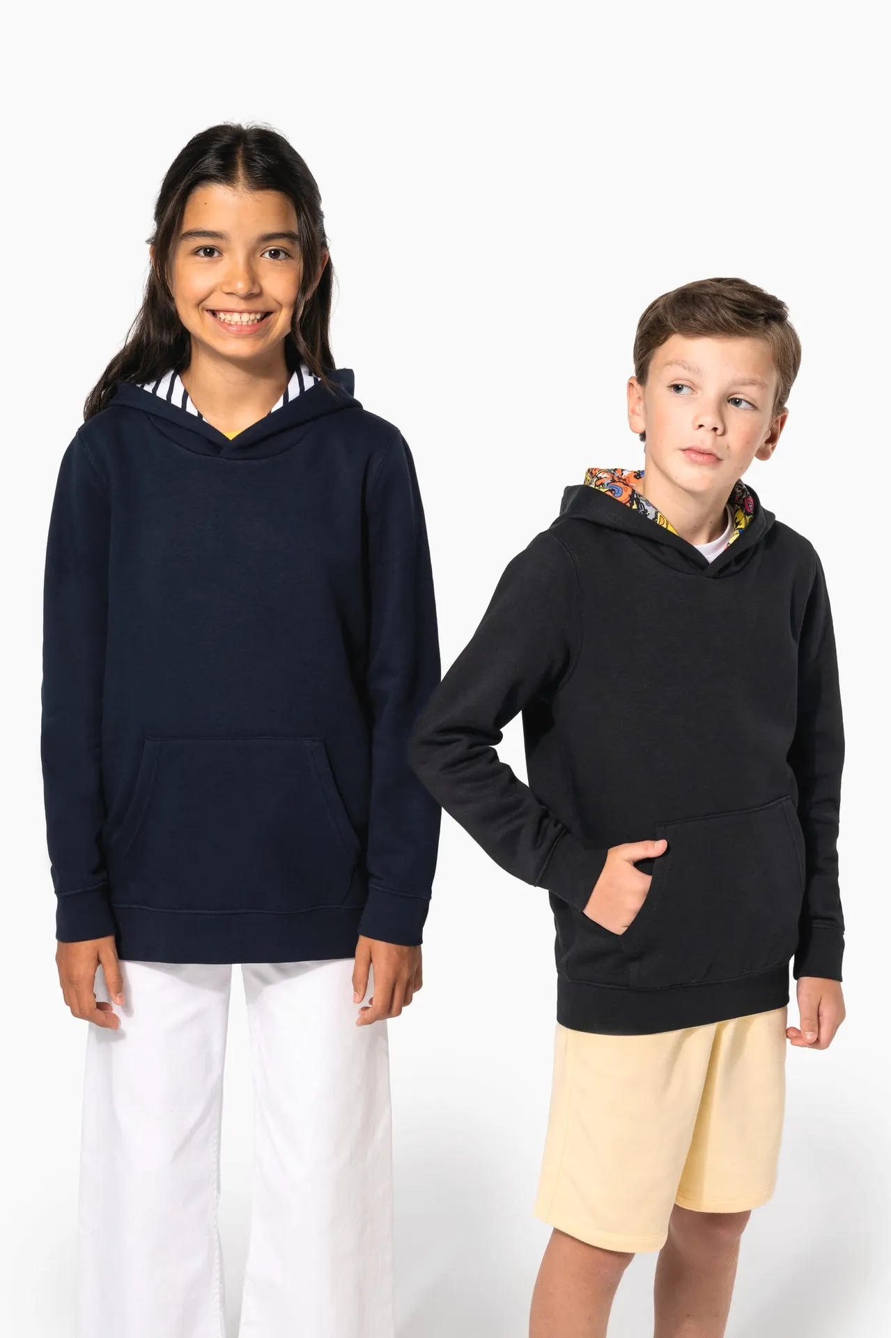 Kapuzensweatshirt mit kontrastfarbener Kapuze und Motiven für Kinder