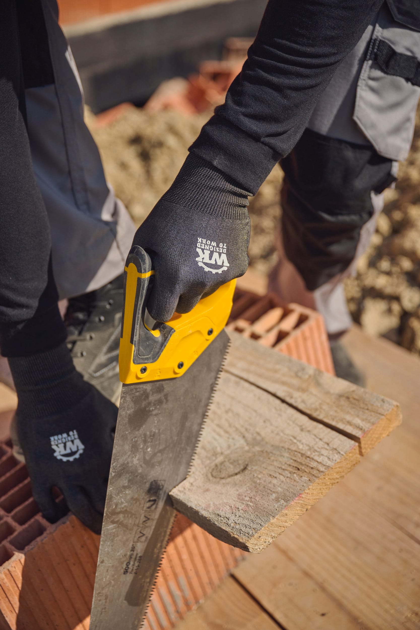 Touchscreen-kompatible und schnittfeste Schutzhandschuhe