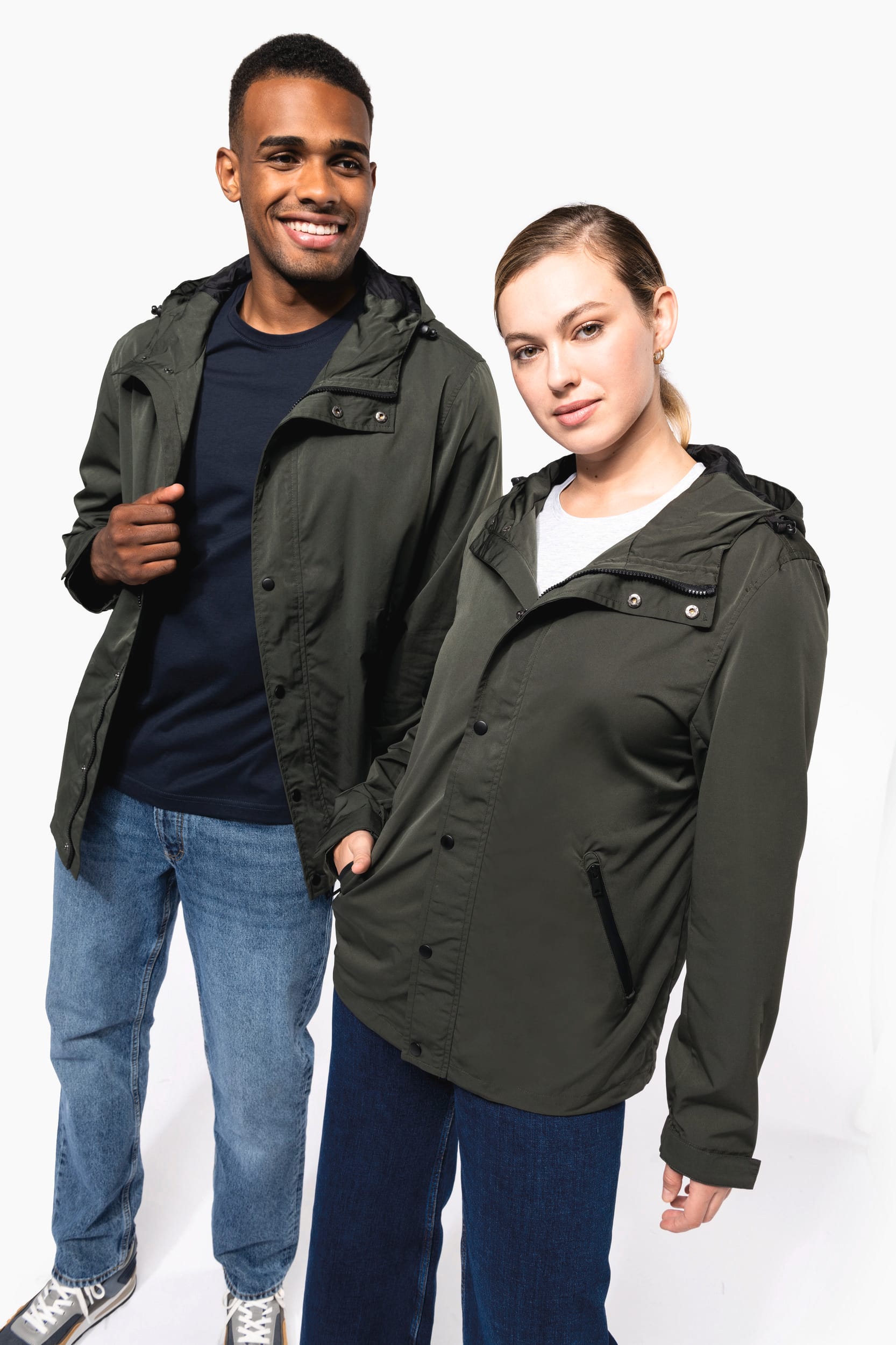 Leichte Kapuzenjacke