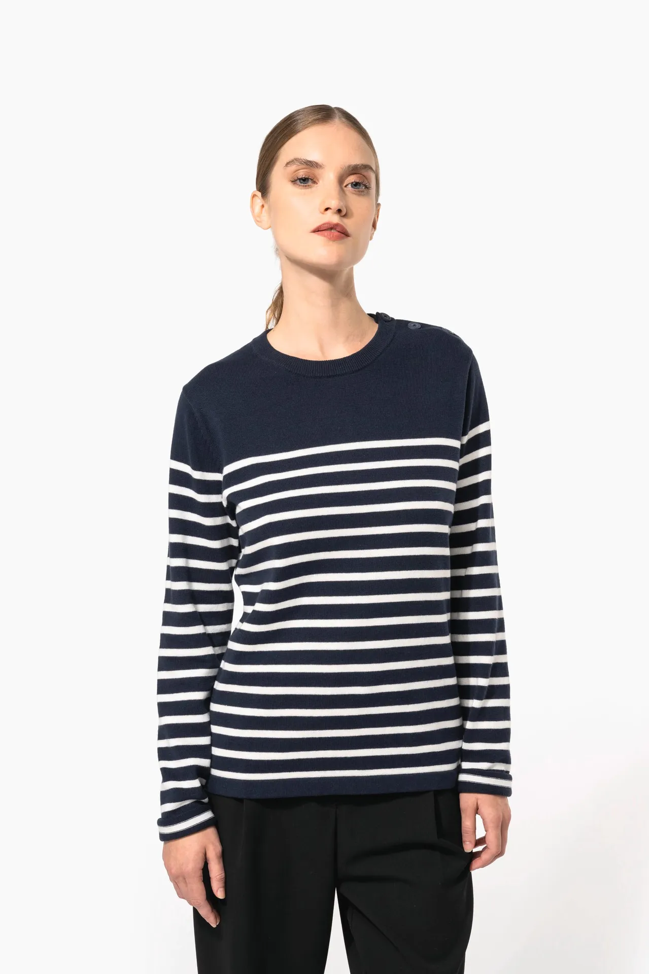 Damenpullover im Marine-Stil