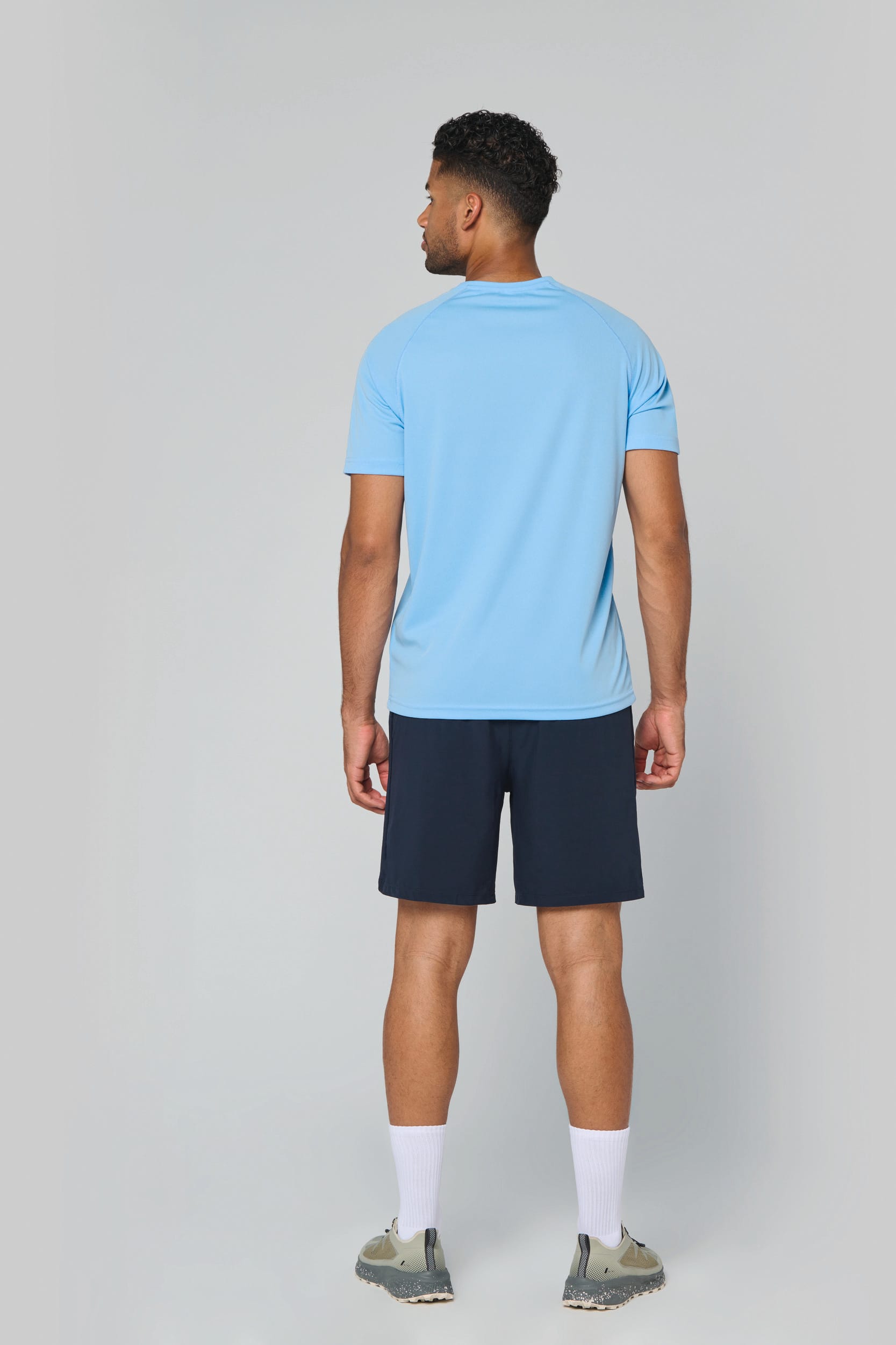 Herren Kurzarm-Sportshirt mit V-Ausschnitt