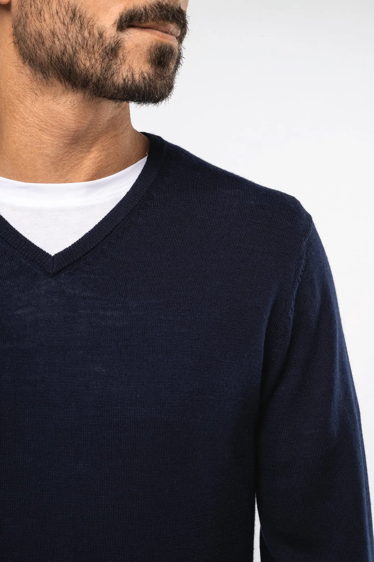 Merino-Herrenpullover mit V-Ausschnitt
