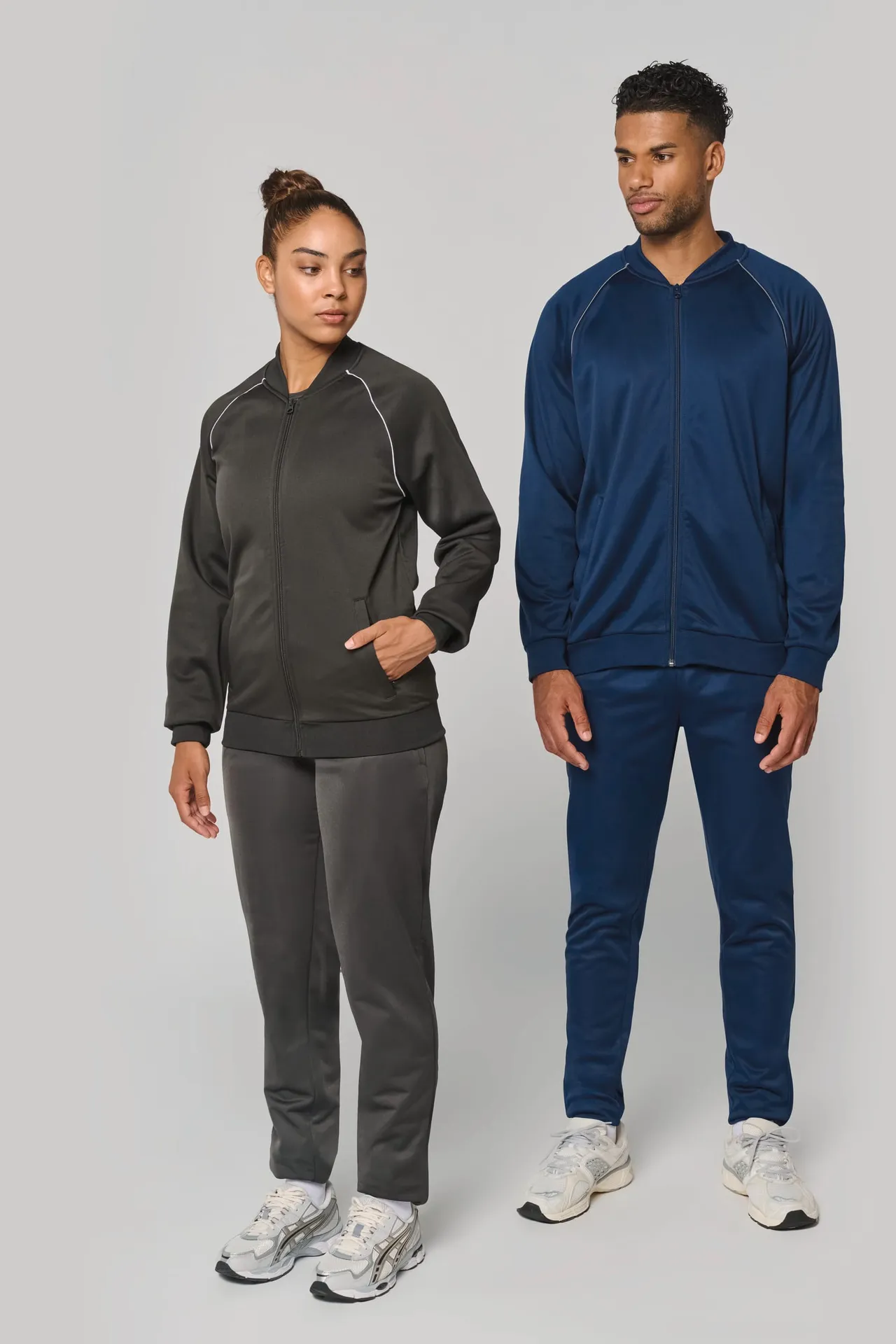 Unisex-Trainingsjacke mit Reißverschluss und Paspel