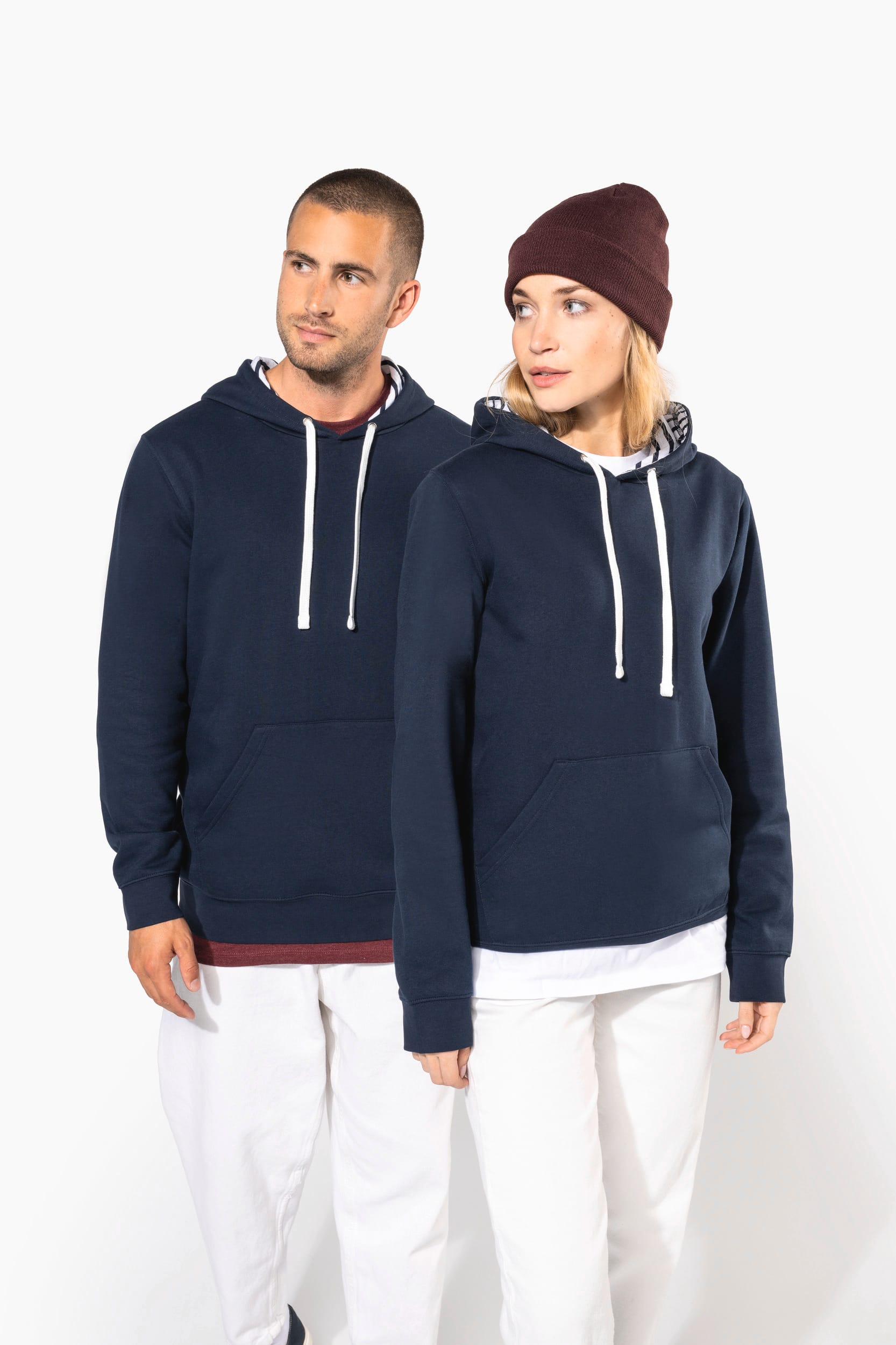 Unisex-Kapuzensweatshirt mit kontrastfarbener Kapuze und Motiven