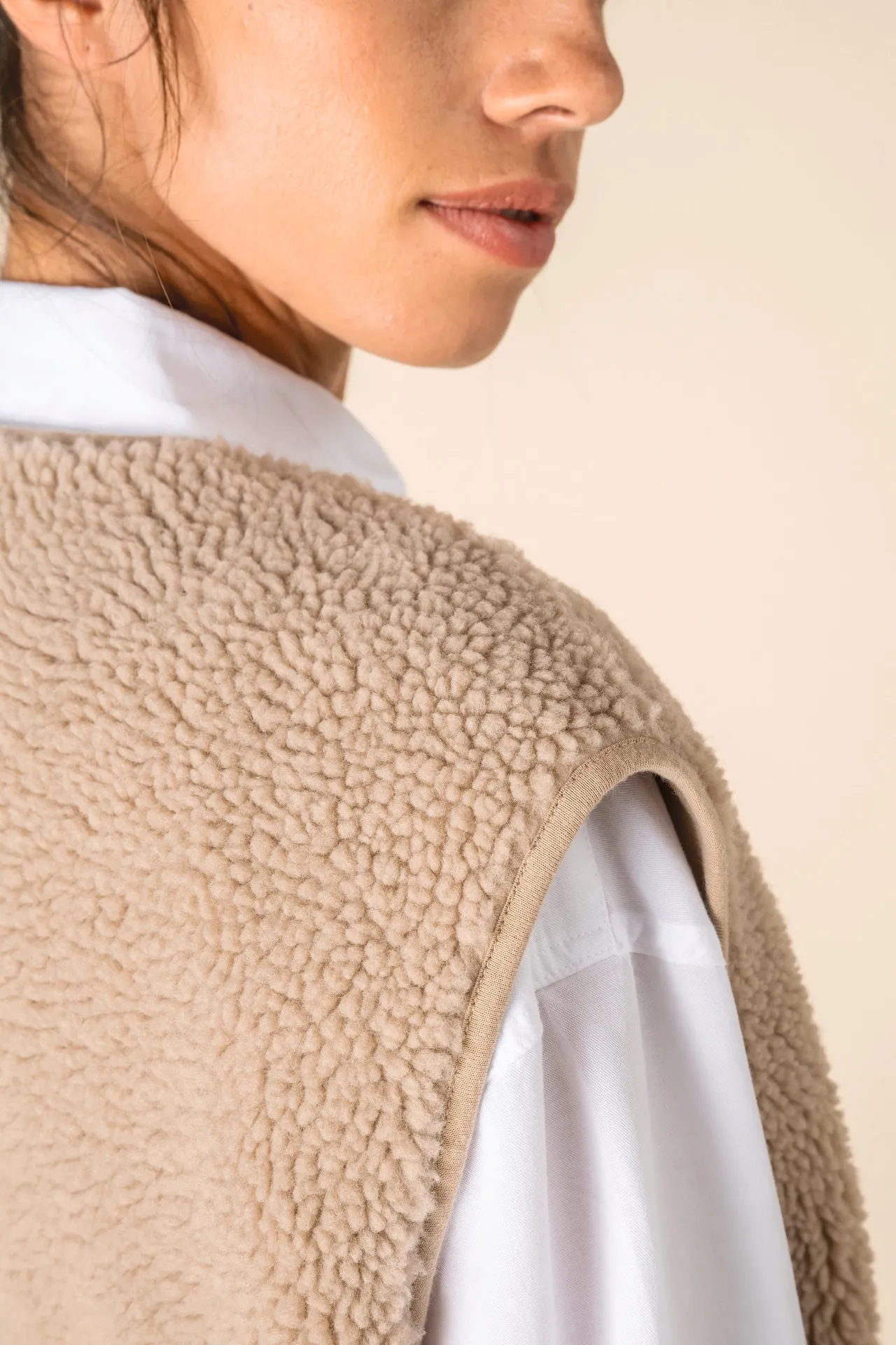 Ärmellose Sherpa-Jacke für Damen