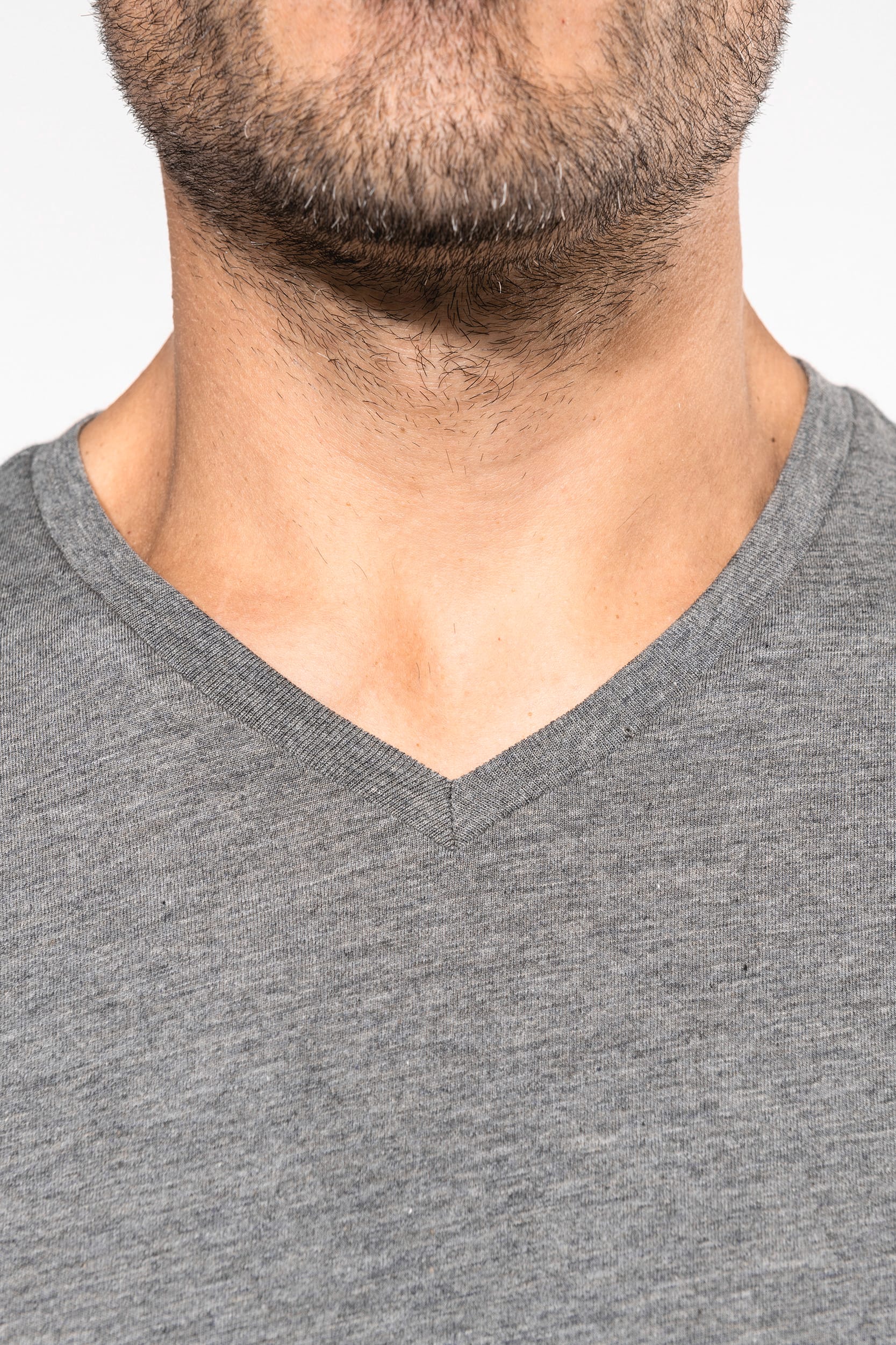 Herren-T-Shirt Supima® mit V-Ausschnitt und kurzen Ärmeln