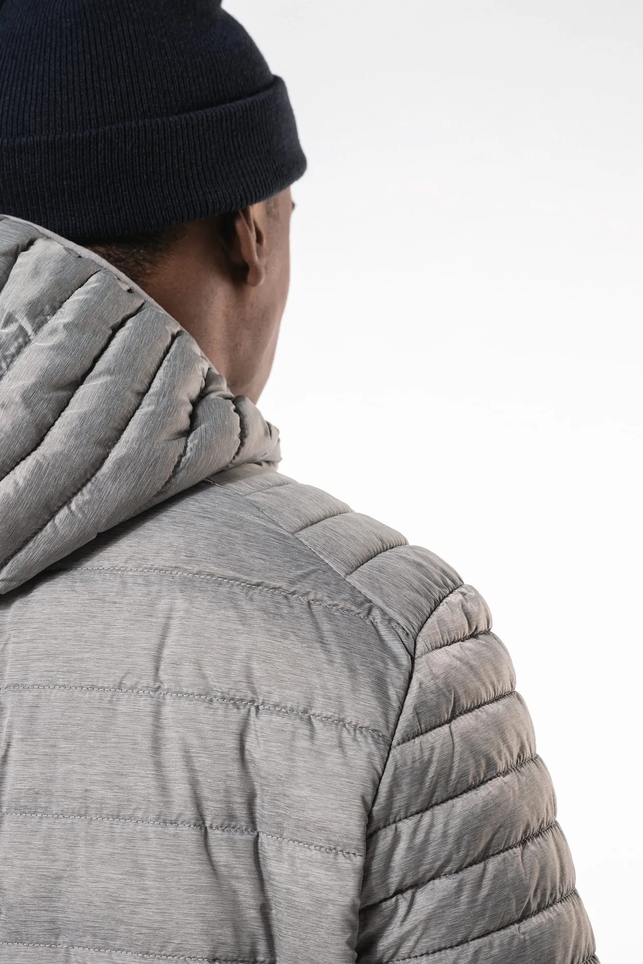 Leichte Herren-Steppjacke mit Kapuze