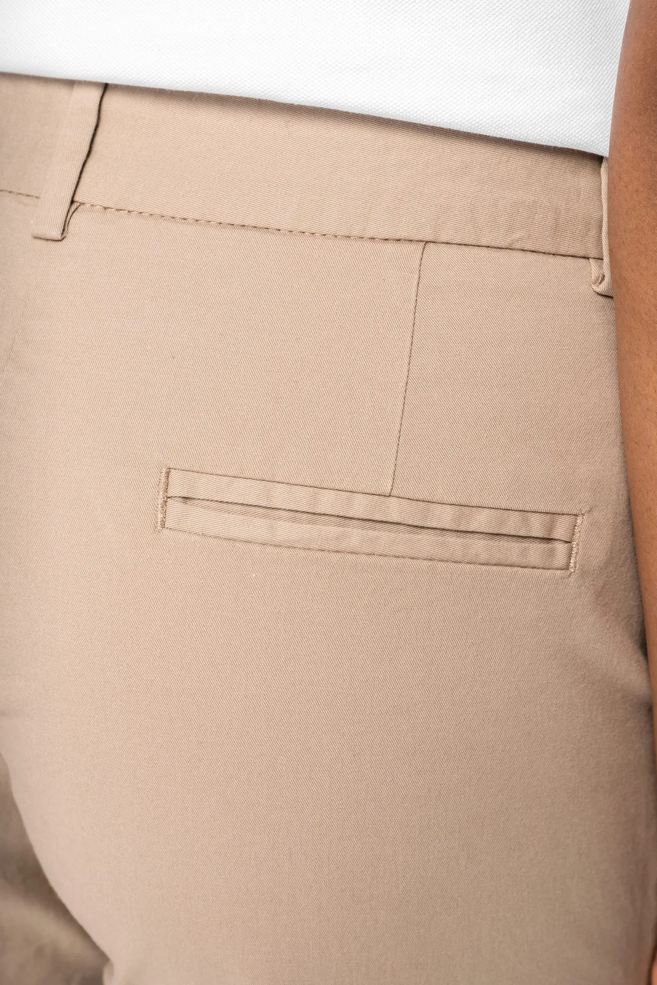 Umweltfreundliche Chino-Bermuda-Shorts für Damen