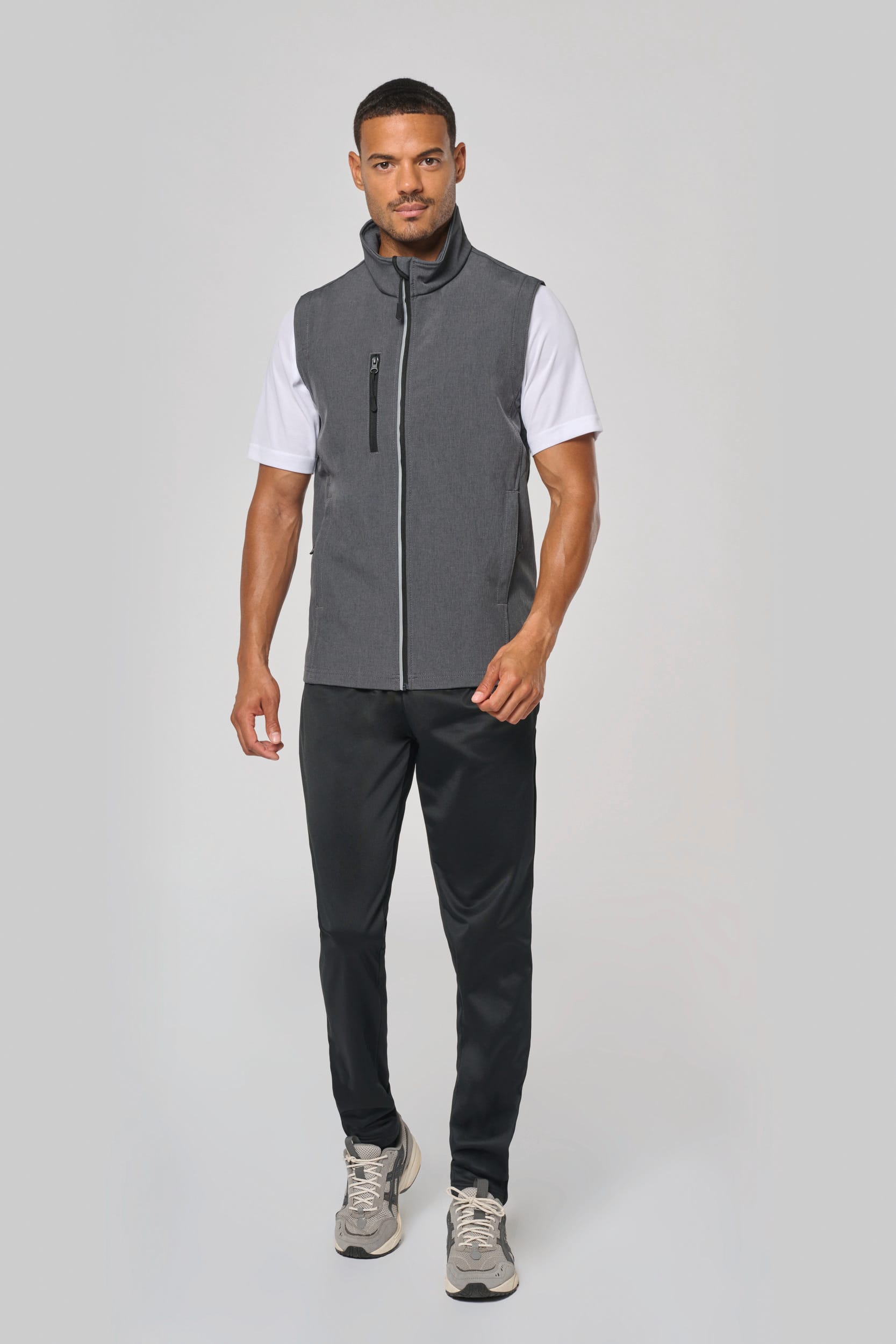 Softshelljacke mit abnehmbaren Ärmeln