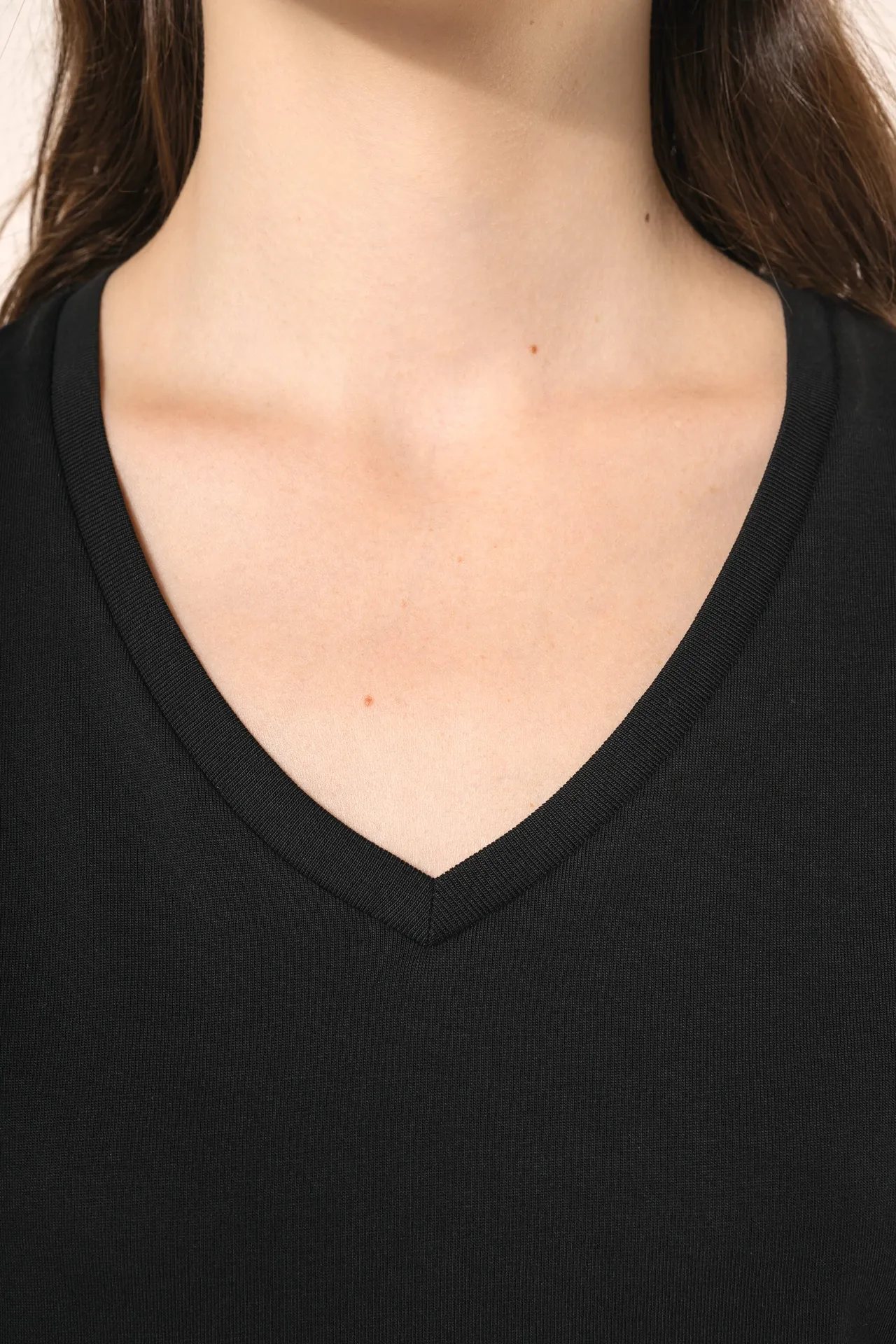 Supima® Damen-T-Shirt mit V-Ausschnitt und kurzen Ärmeln