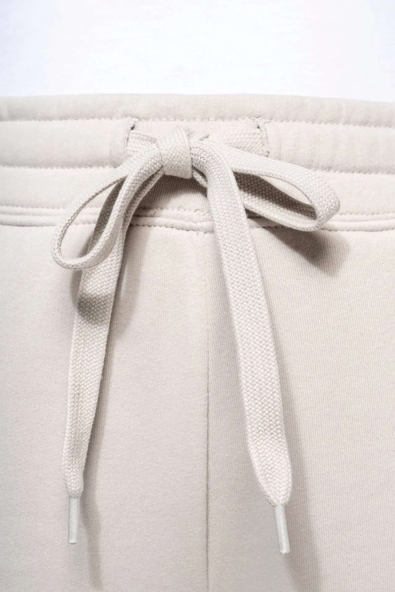 UMWELTFREUNDLICHE JOGGINGSHOSE