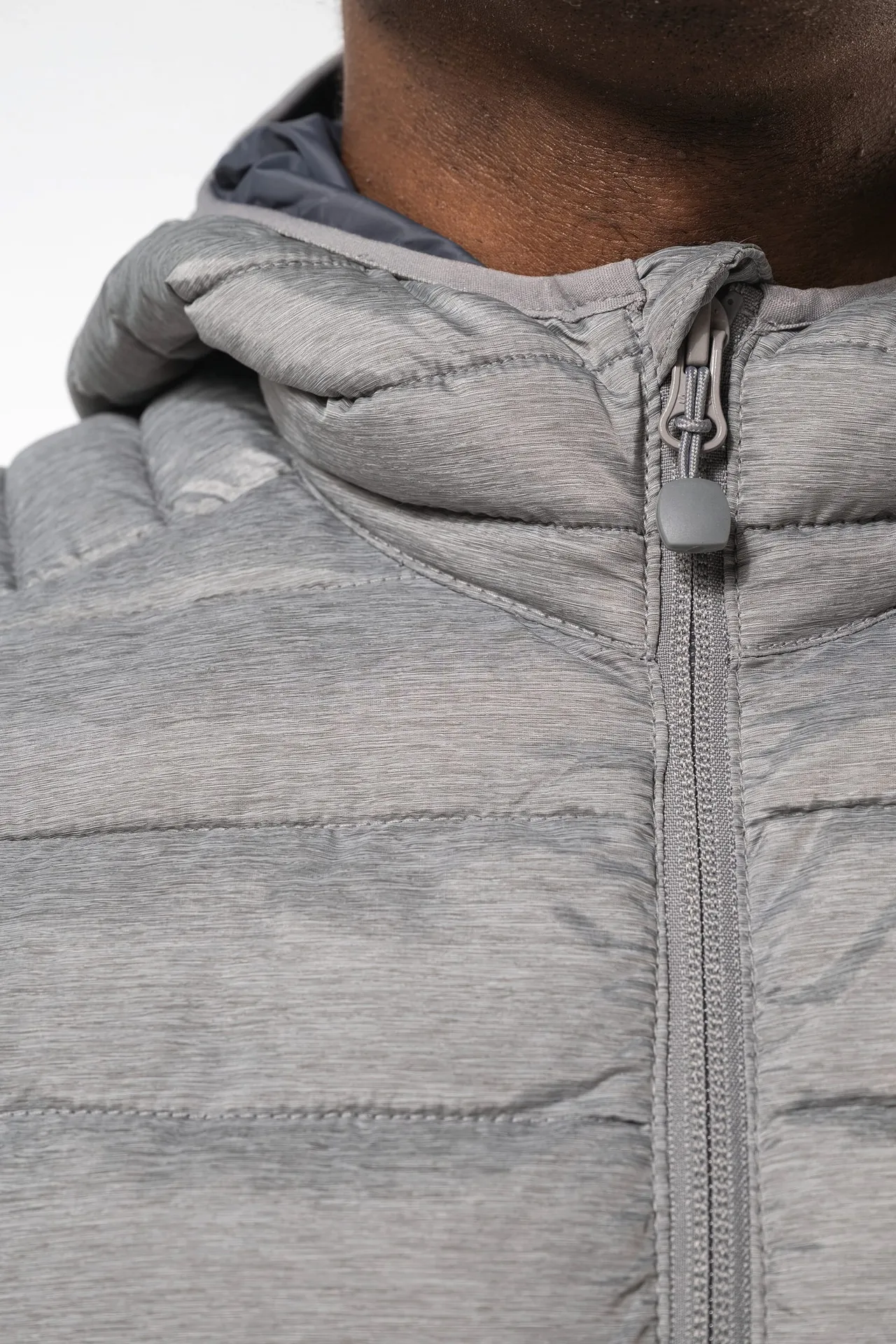 Leichte Herren-Steppjacke mit Kapuze