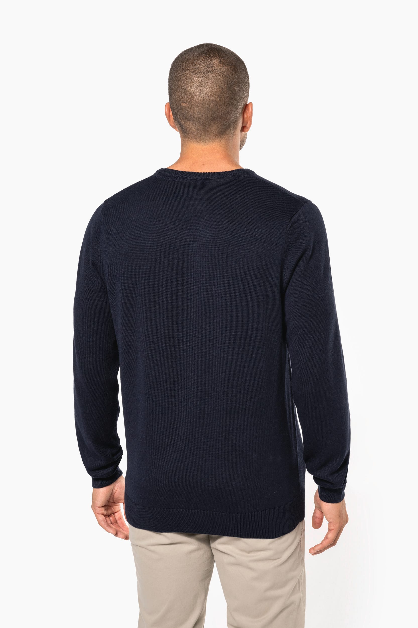 Herrenpullover mit V-Ausschnitt