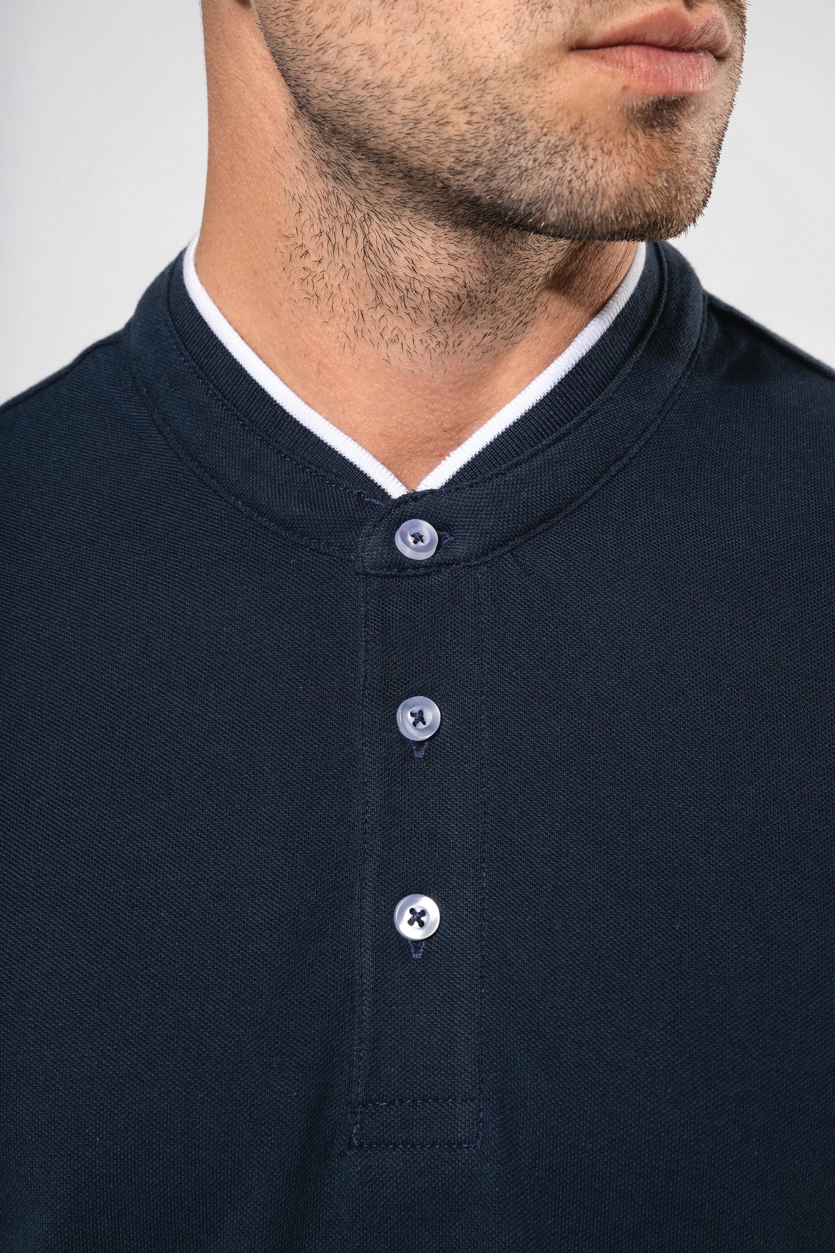 Kurzarm-Polohemd für Herren mit Maokragen