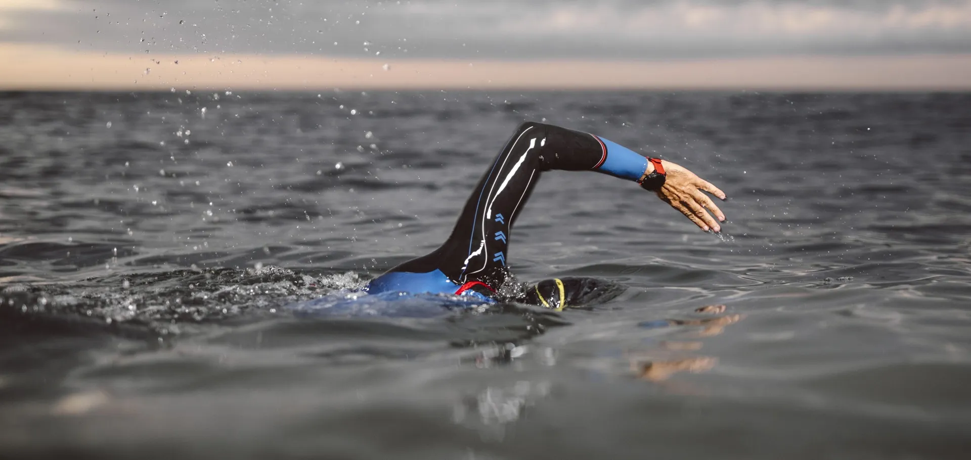 close-up-man-swimming