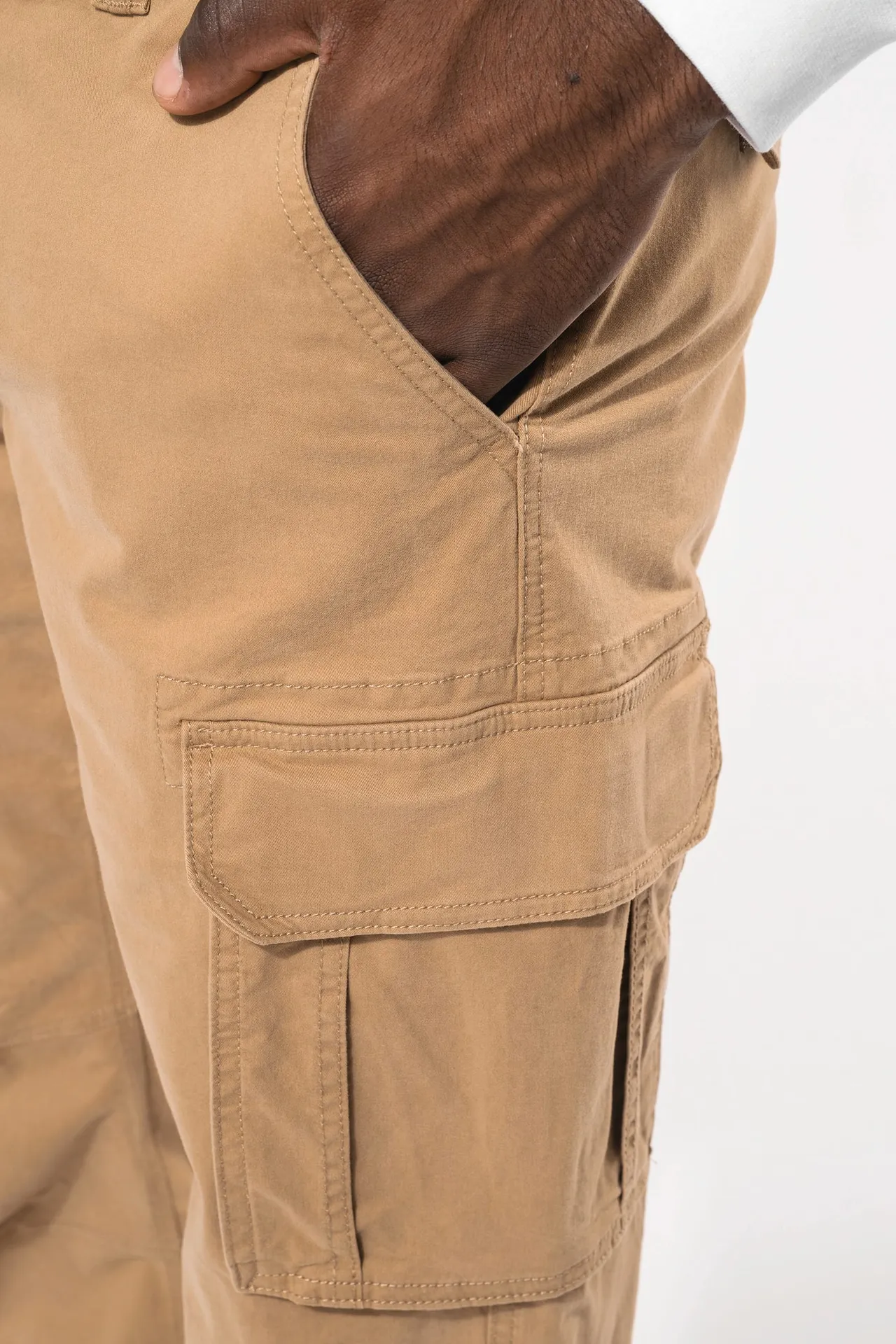 Herrenhose mit mehreren Taschen