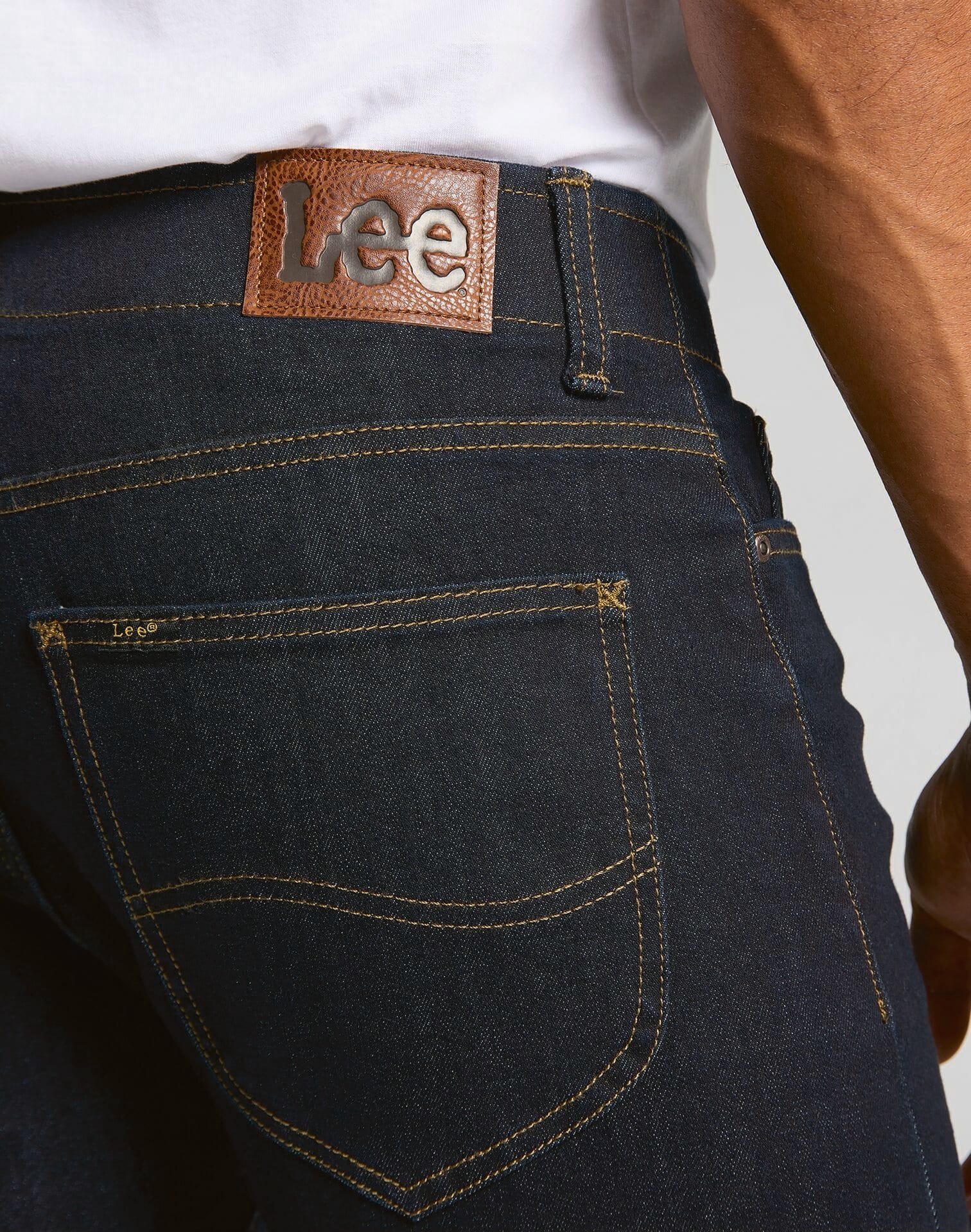 Extreme Motion Slim Fit Jeans