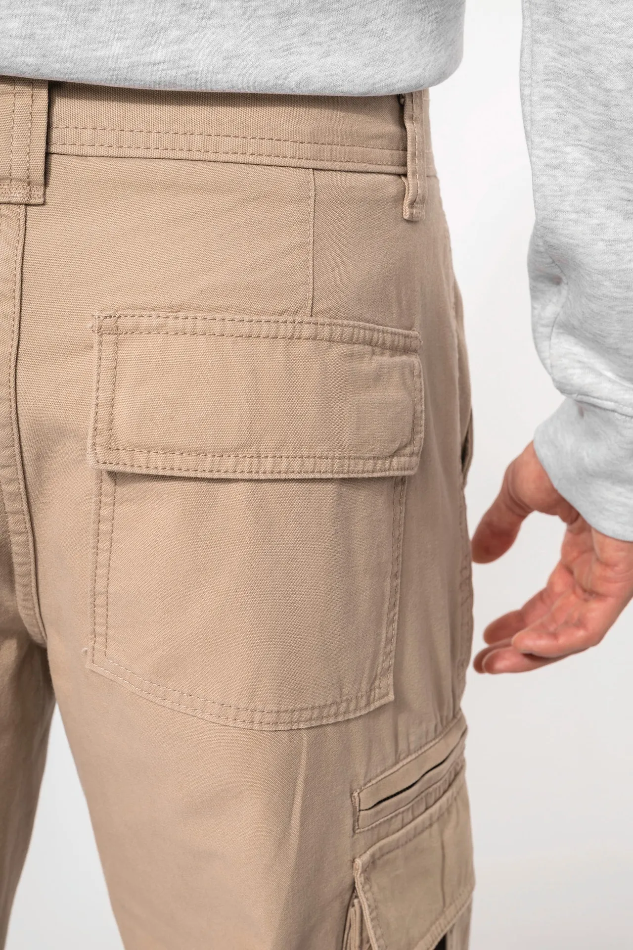 Multi pocket trousers
