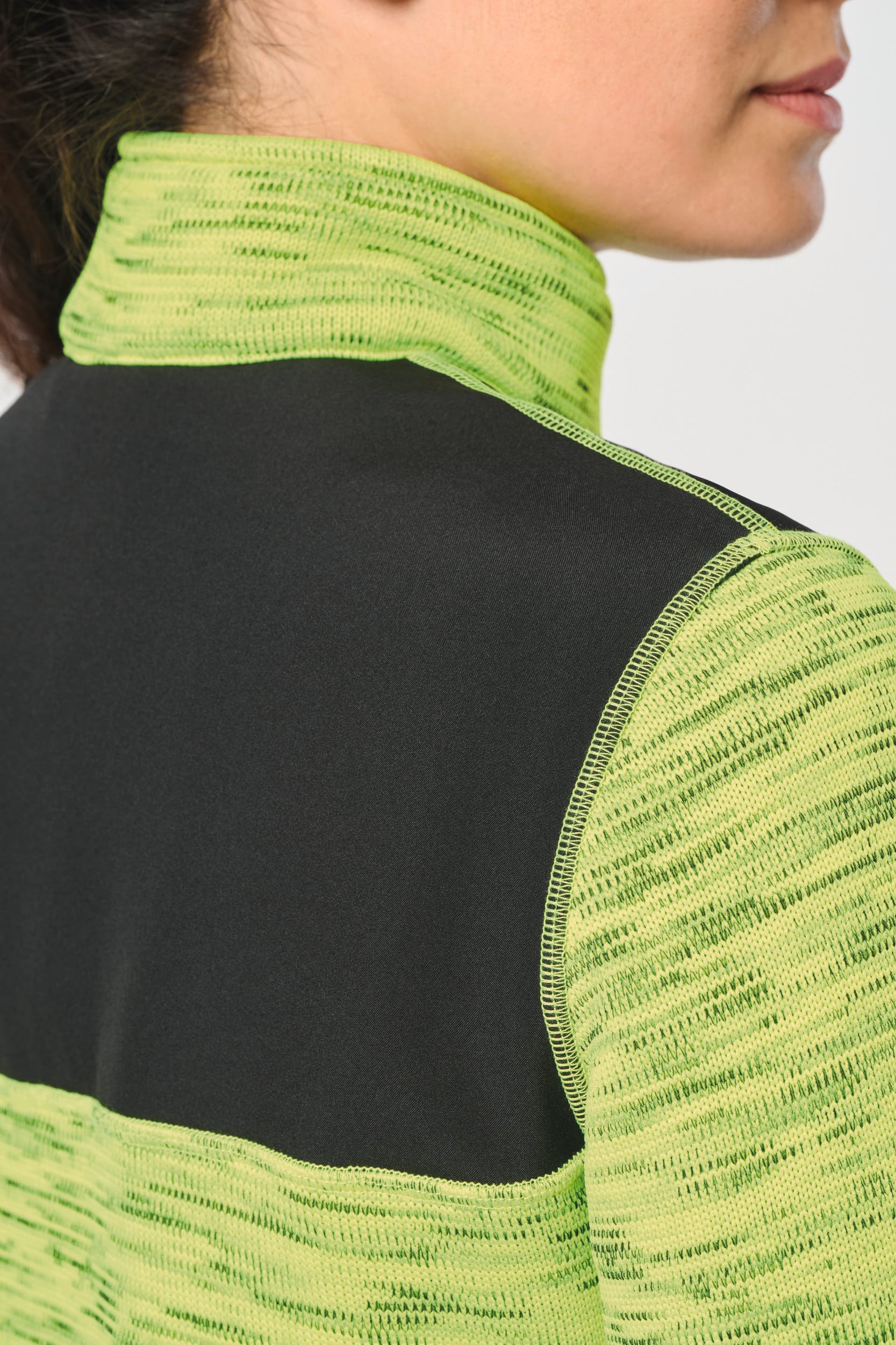Recycelte Jacke aus Polyestertrikot für Damen